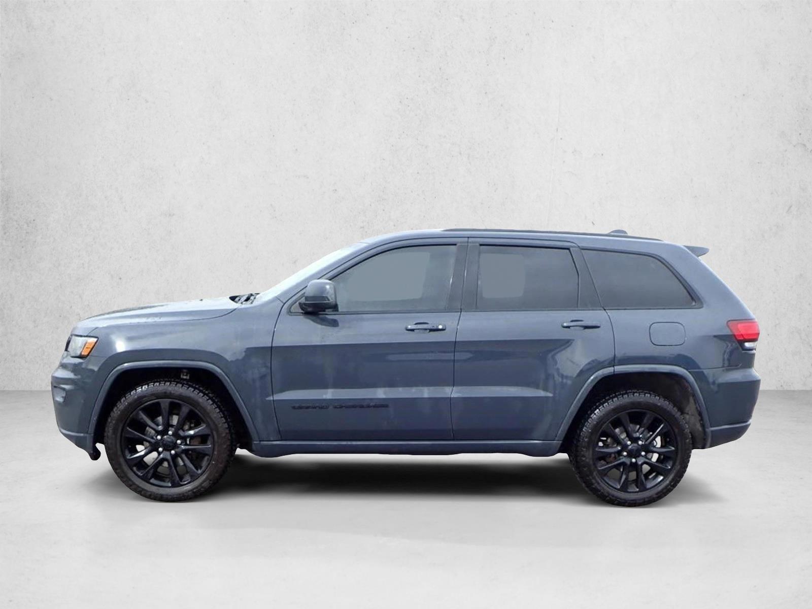 Thumbnail: 2018 Jeep Grand Cherokee - 4