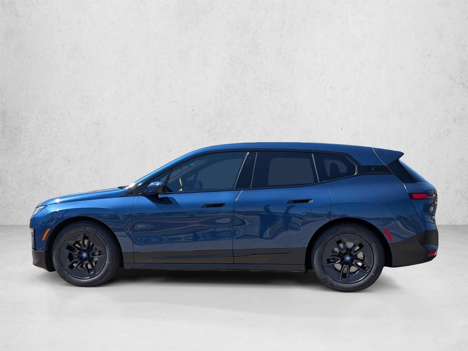 Thumbnail: 2023 BMW iX - 2