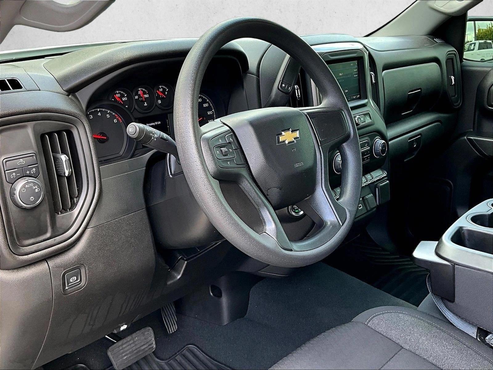Thumbnail: 2025 Chevrolet Silverado 1500 - 4