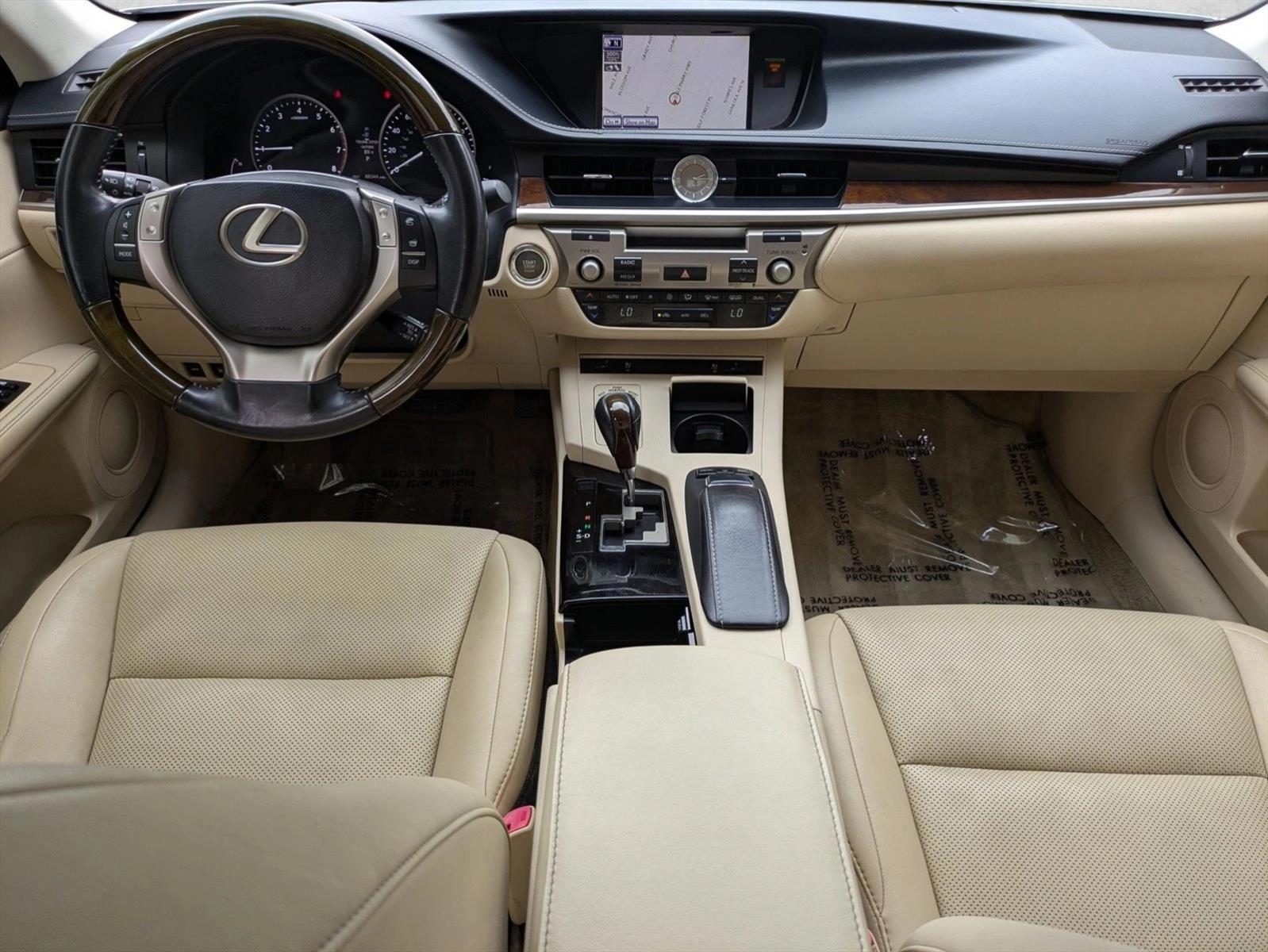 Thumbnail: 2014 Lexus ES - 3