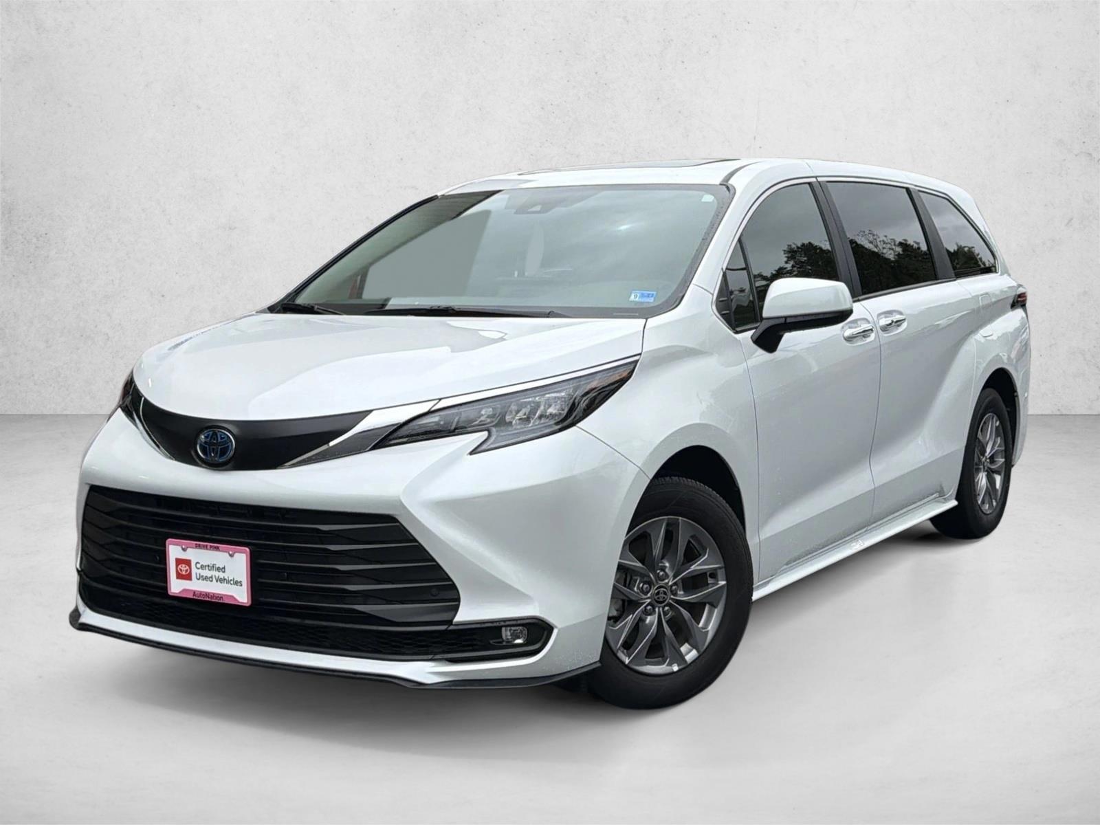 Thumbnail: 2025 Toyota Sienna - 1