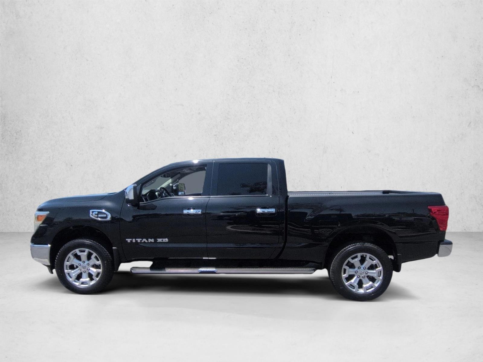 Thumbnail: 2016 Nissan Titan - 3