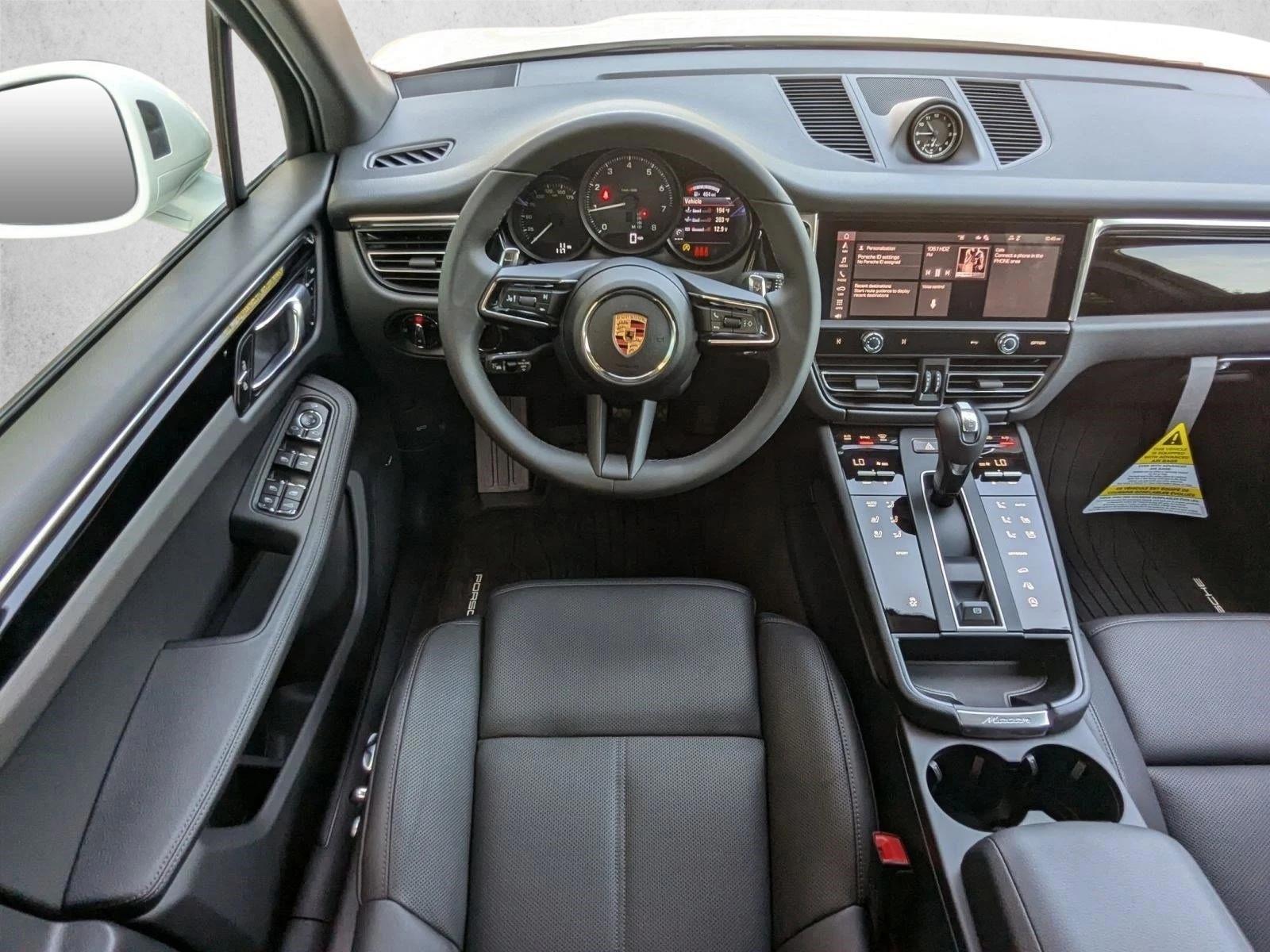 Thumbnail: 2025 Porsche Macan - 4