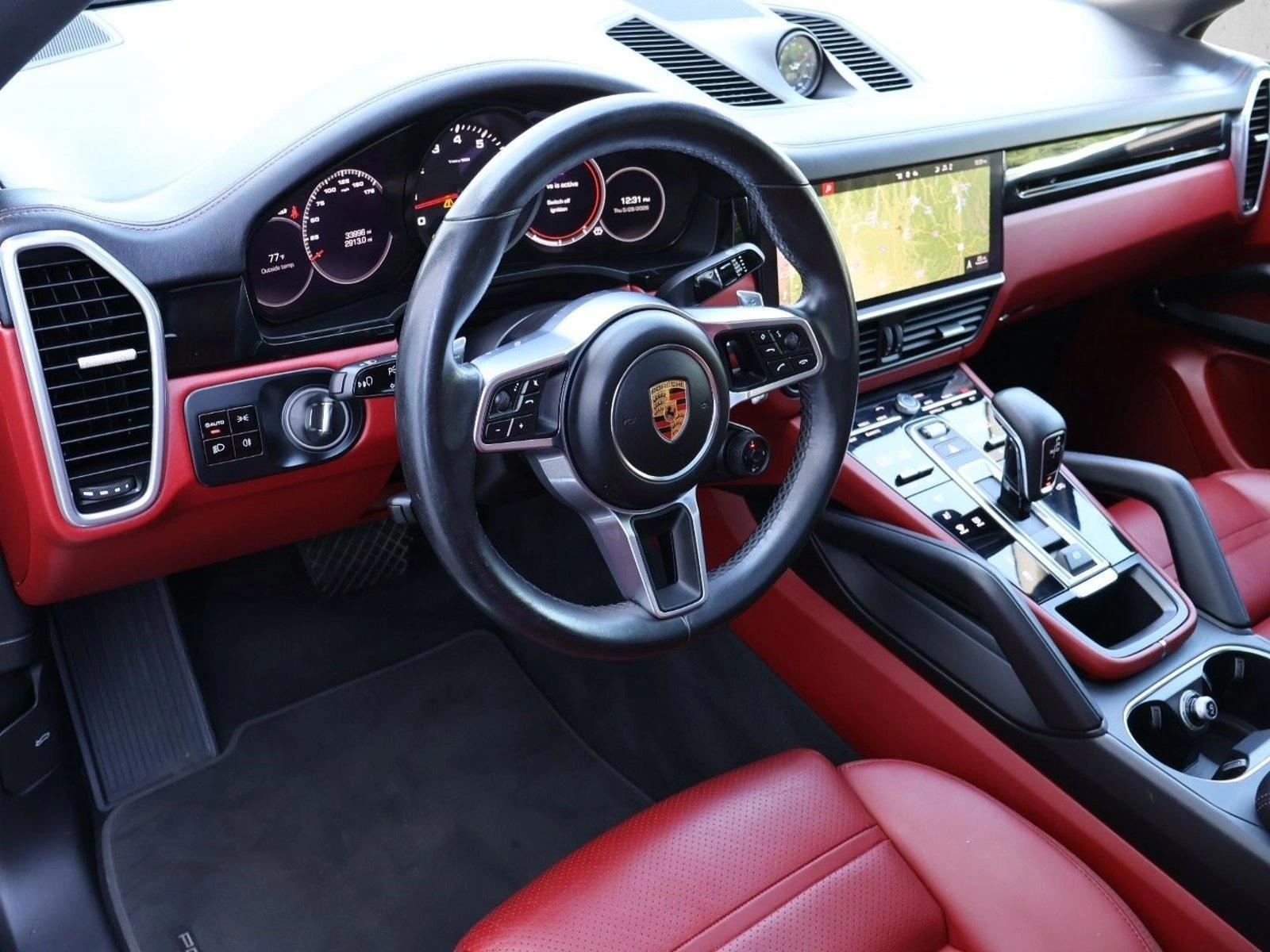 Thumbnail: 2021 Porsche Cayenne - 3