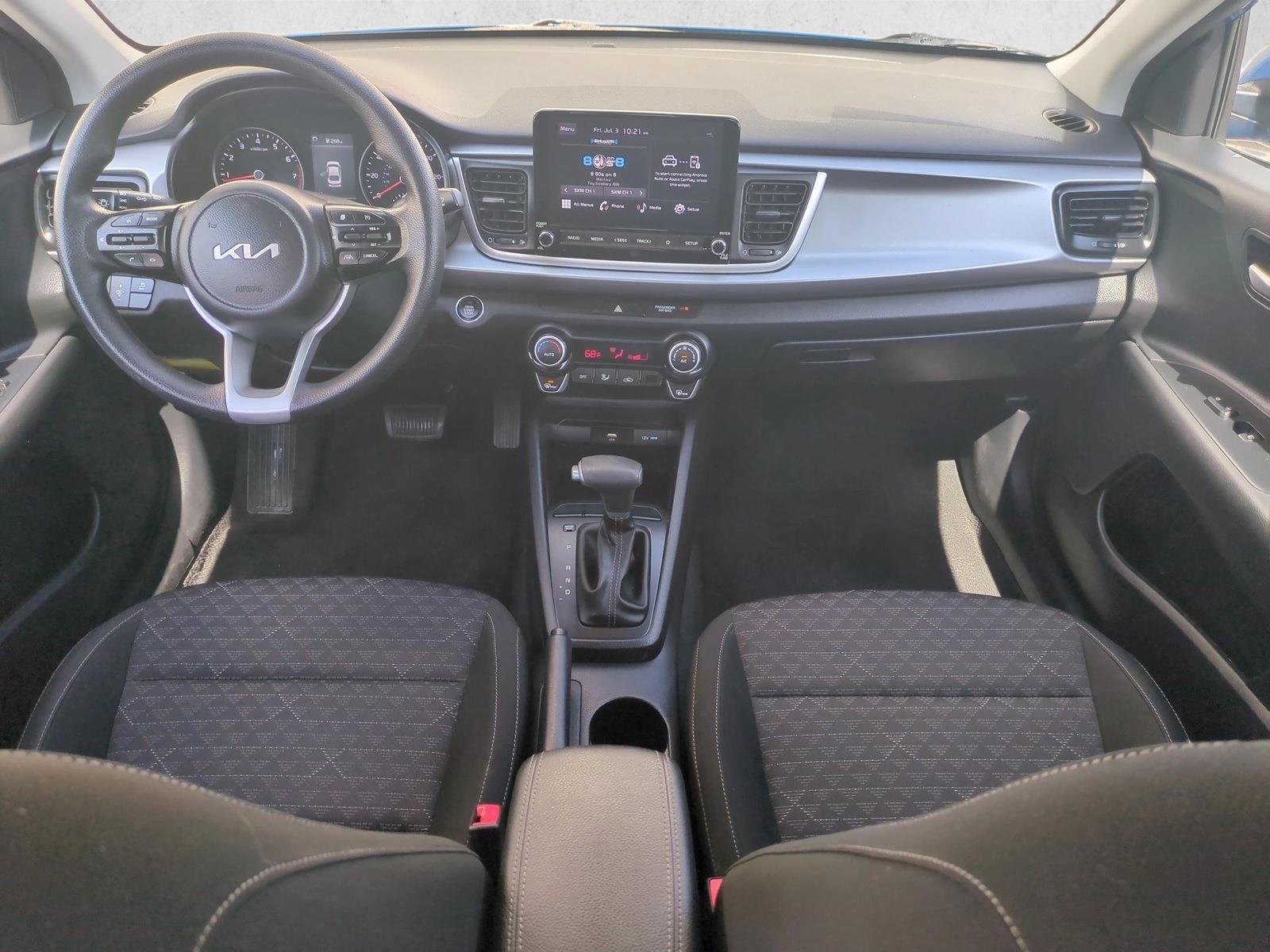Thumbnail: 2022 Kia Rio - 4
