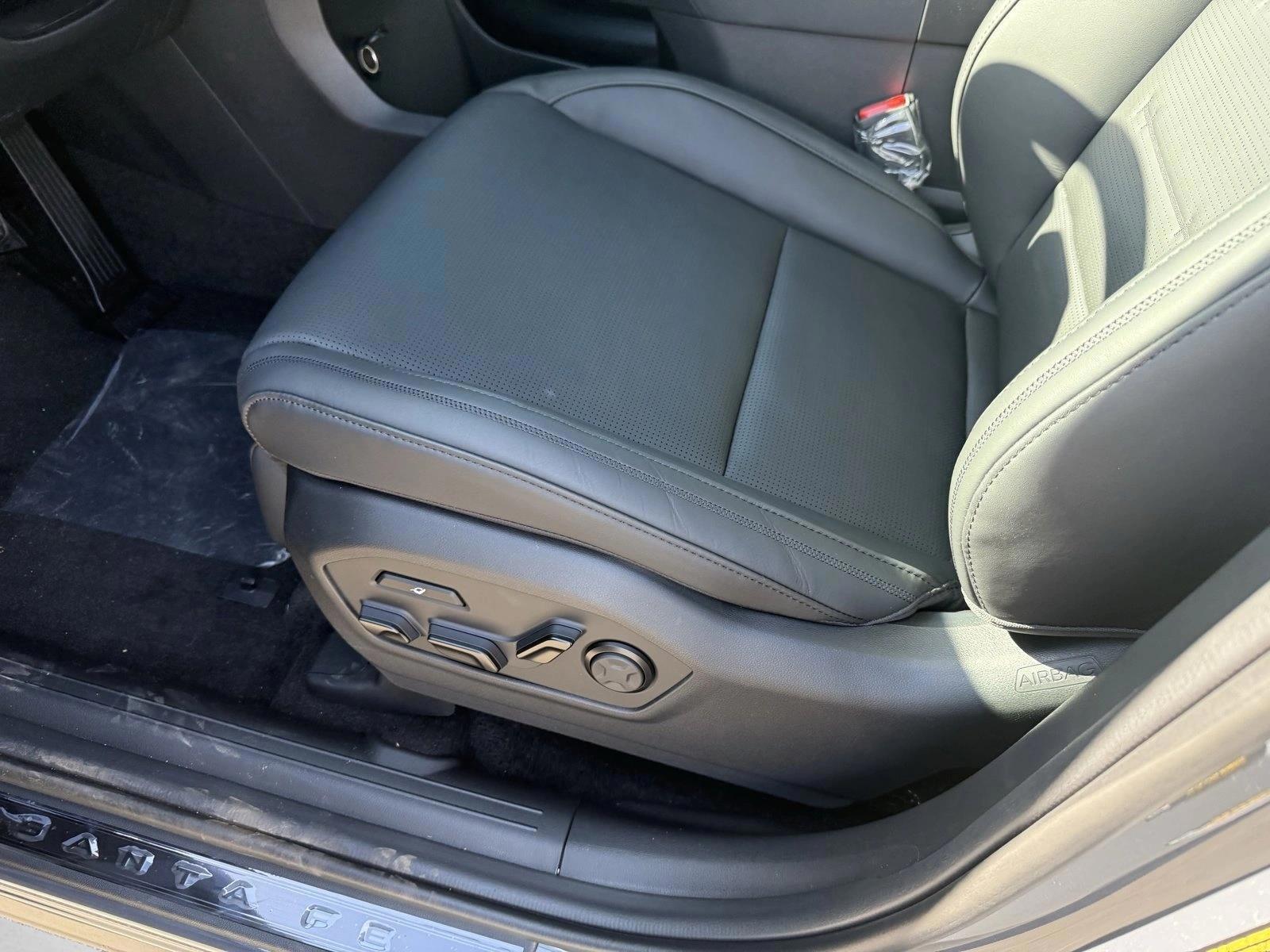 Thumbnail: 2026 Hyundai Santa Fe - 4