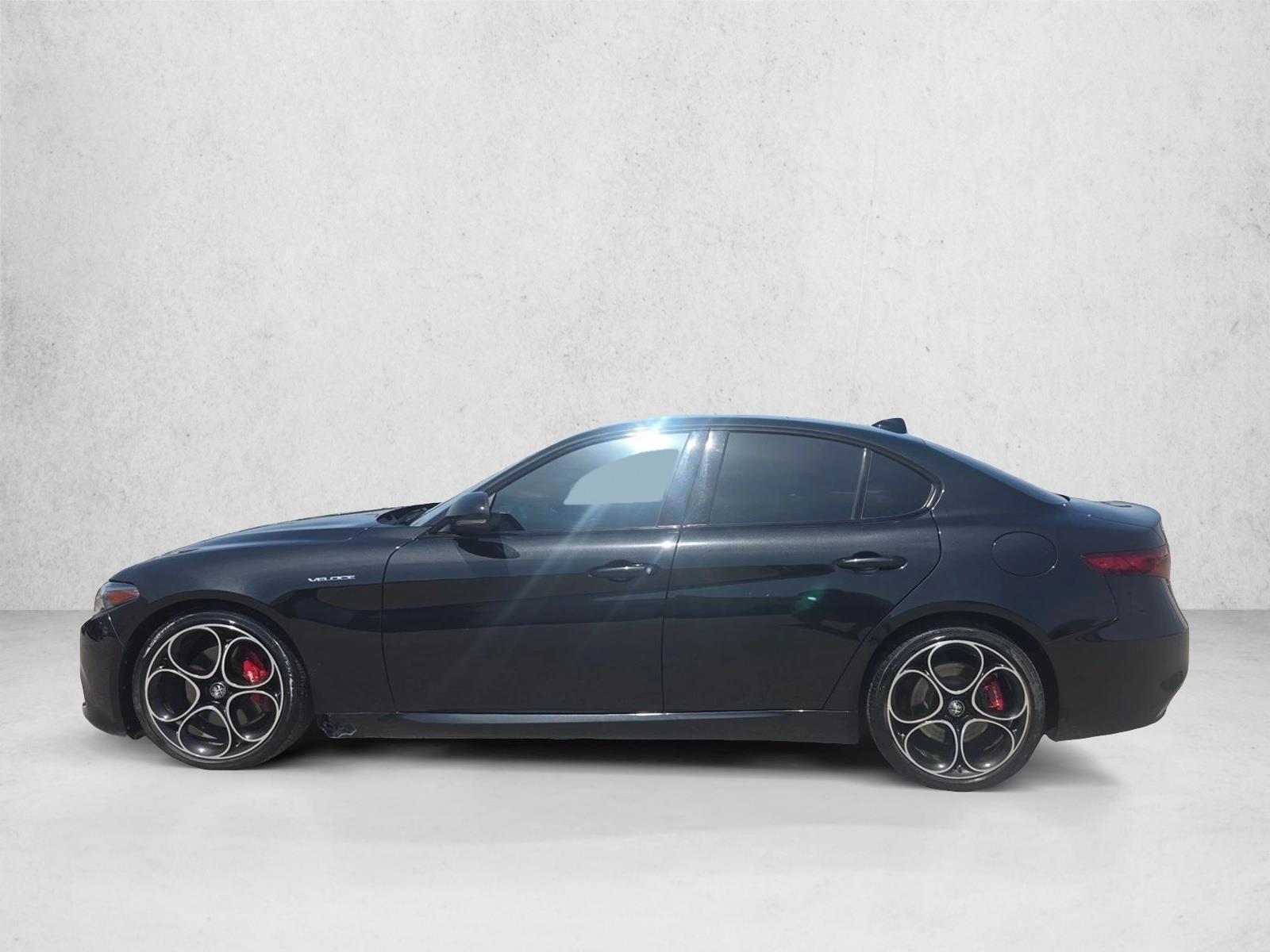Thumbnail: 2023 Alfa Romeo Giulia - 2