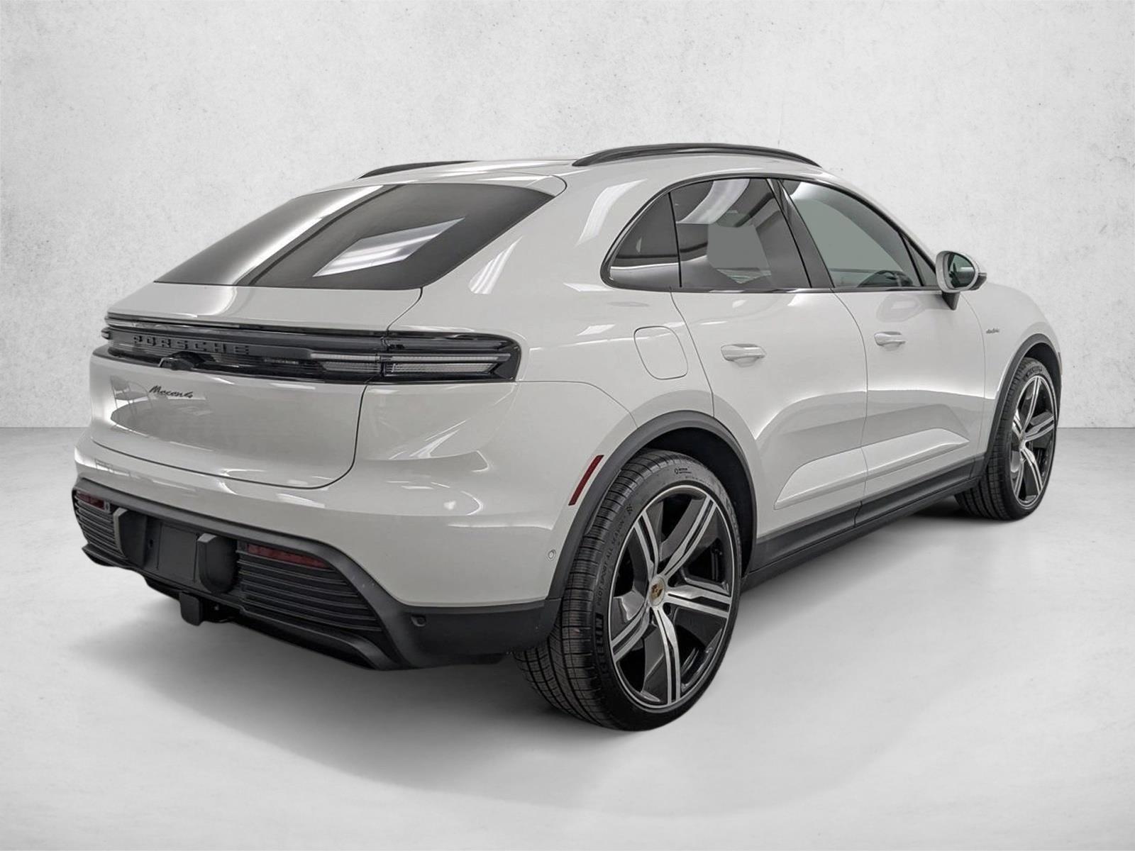 2025 Porsche Macan Base - Photo 9