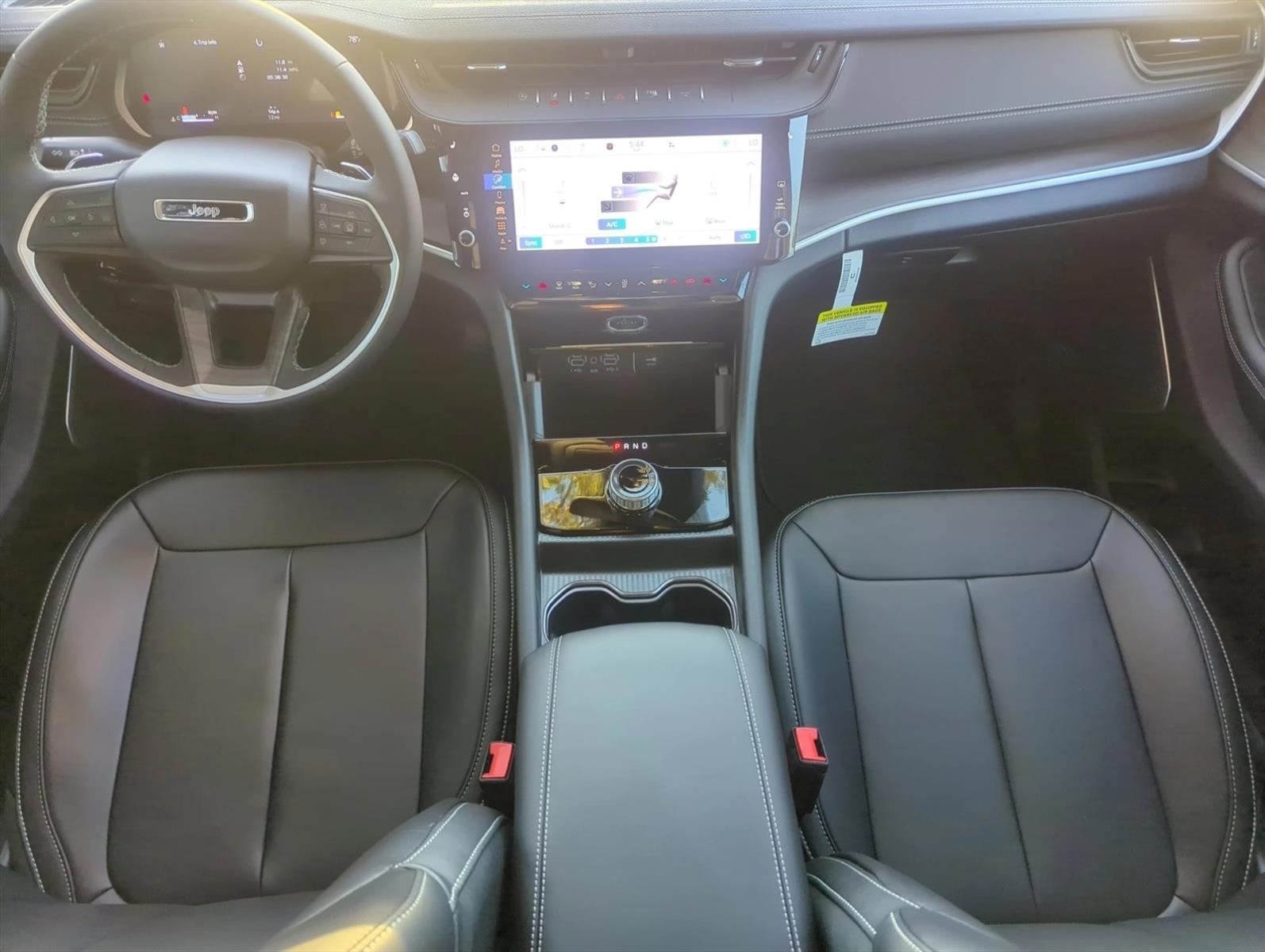 Thumbnail: 2026 Jeep Grand Cherokee - 3