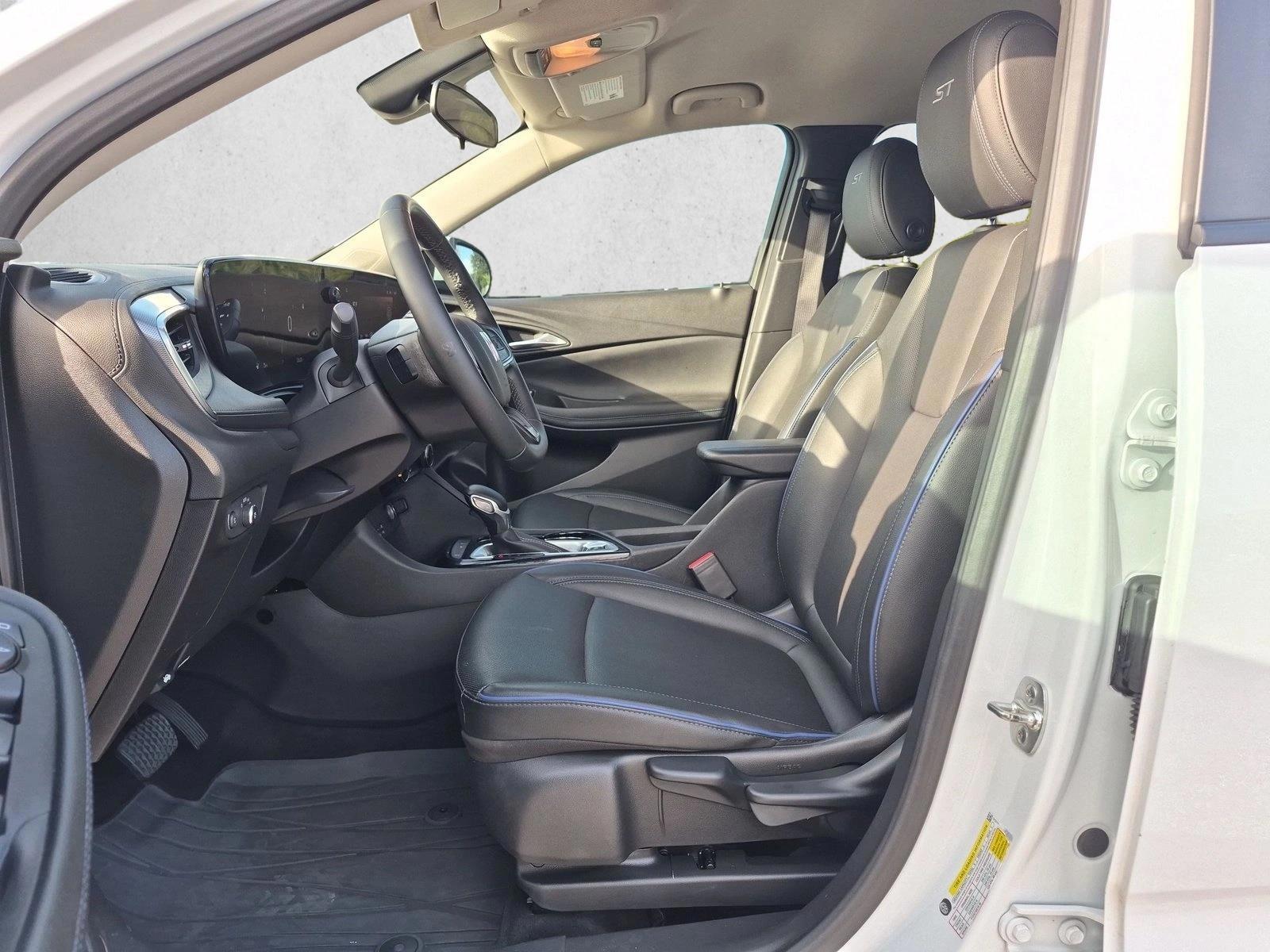 2025 Buick Encore GX Sport Touring - Photo 15