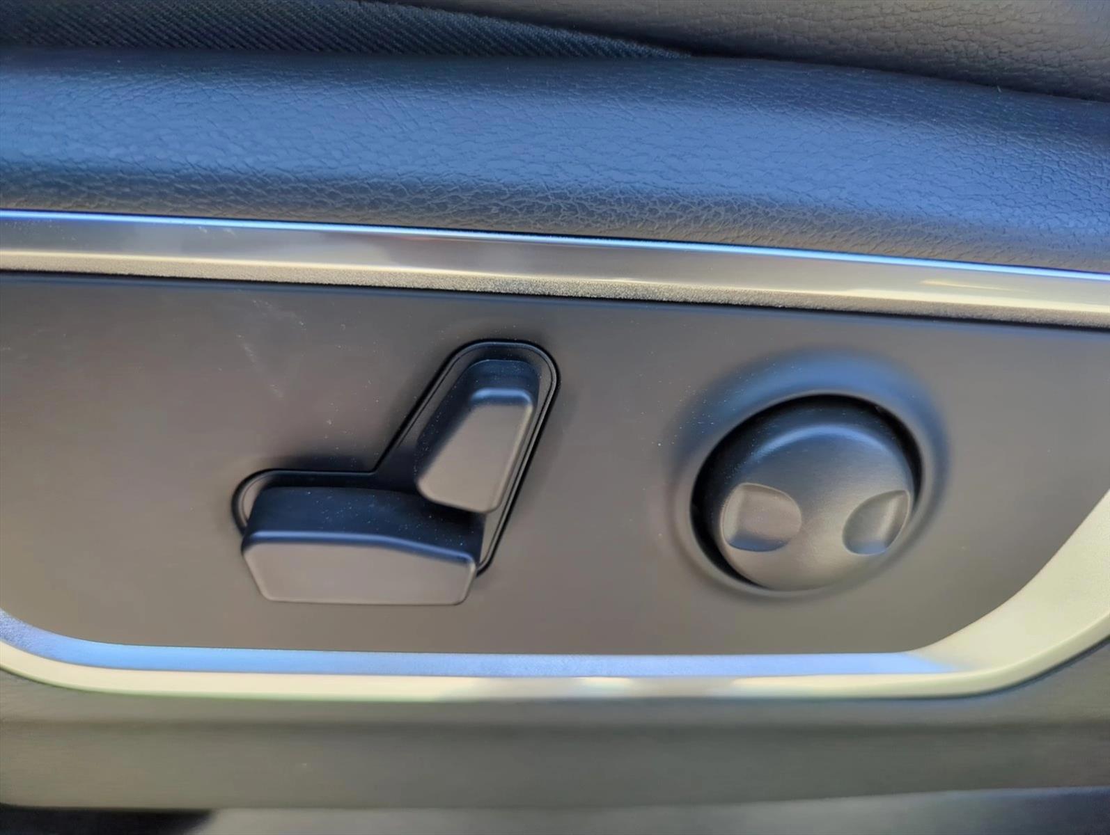 Thumbnail: 2026 RAM 1500 - 3