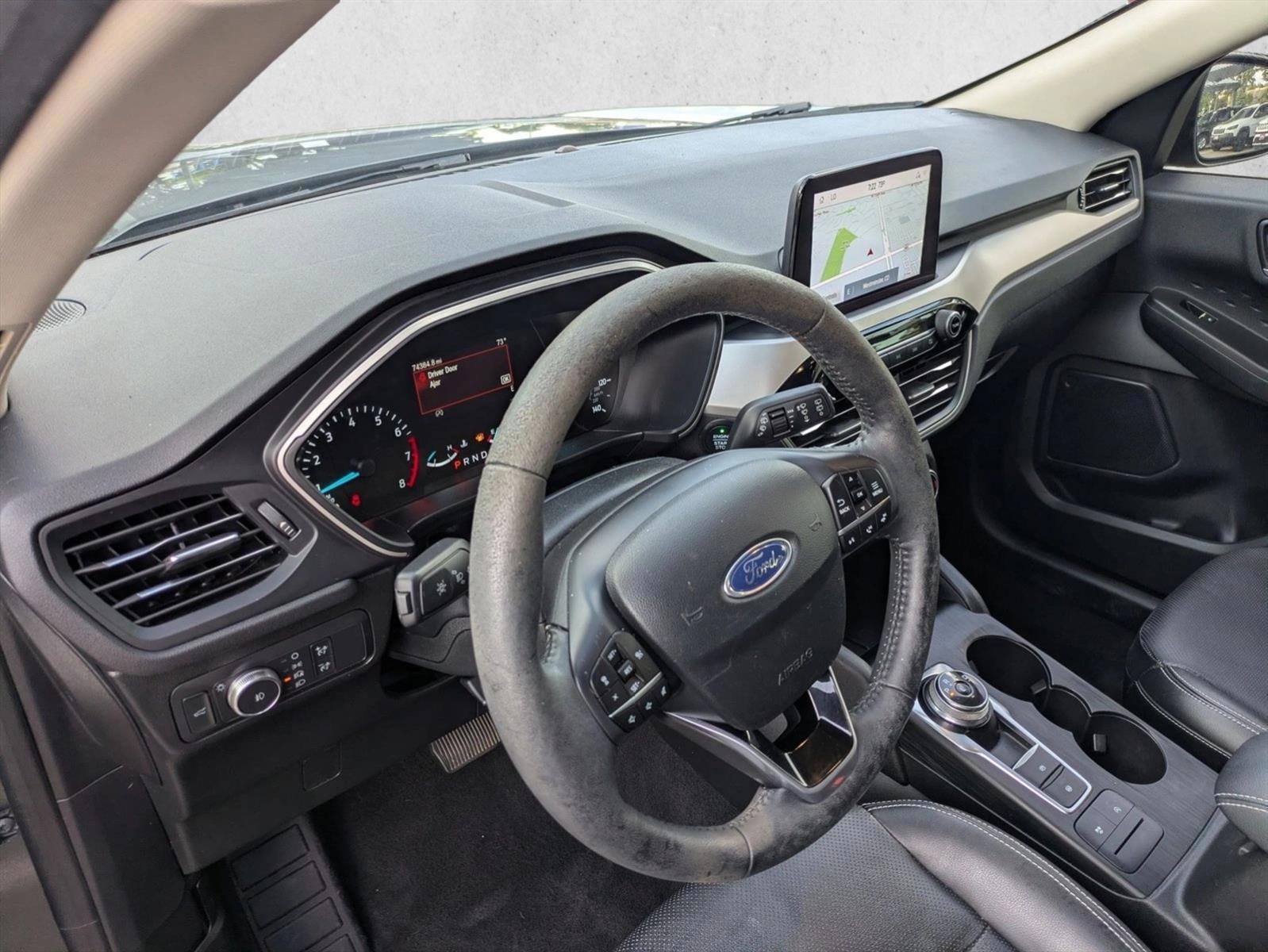 Thumbnail: 2020 Ford Escape - 3