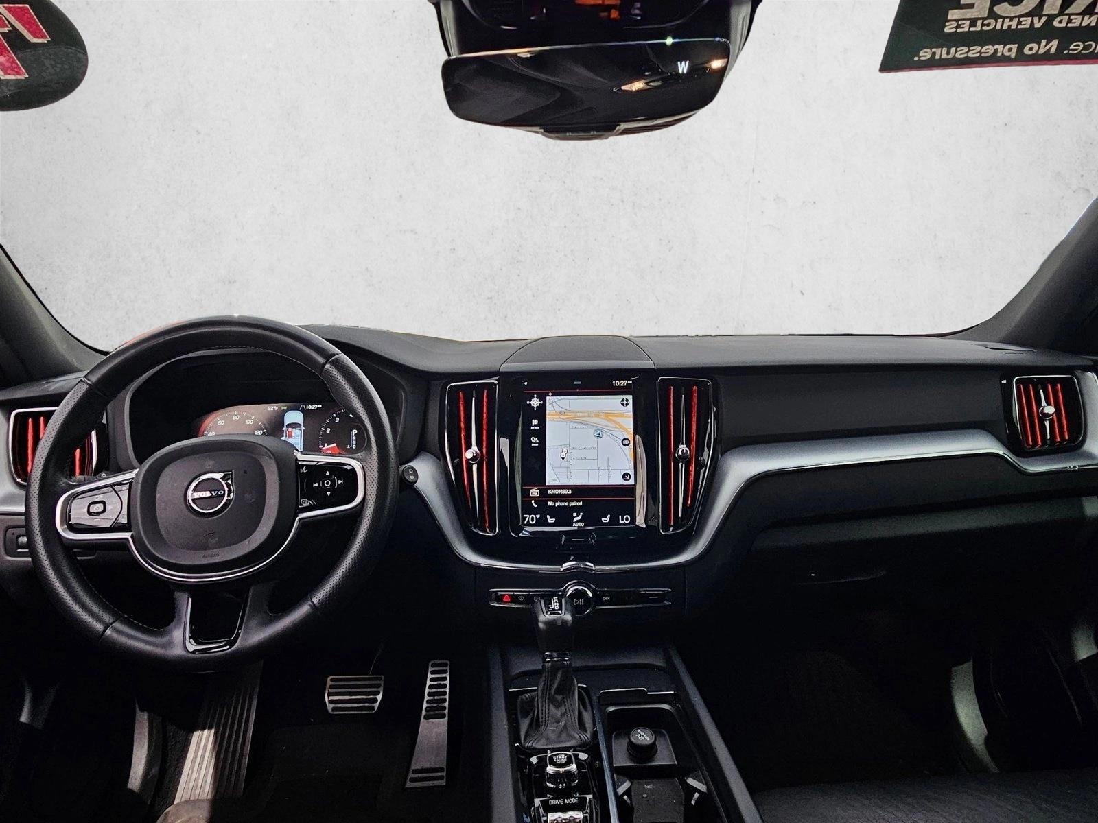 Thumbnail: 2018 Volvo XC60 - 3
