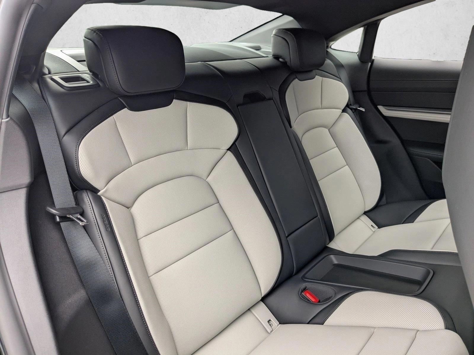 2026 Porsche Taycan Base - Photo 27