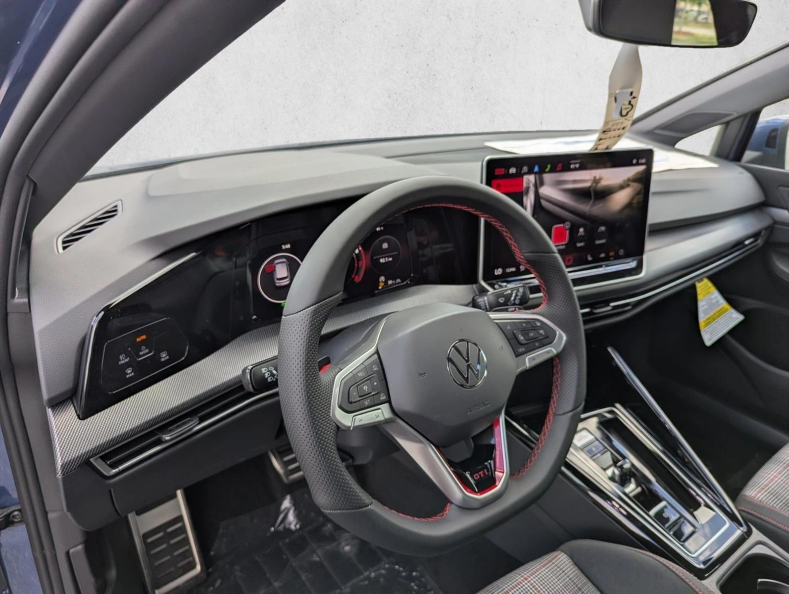 Thumbnail: 2026 Volkswagen Golf - 3