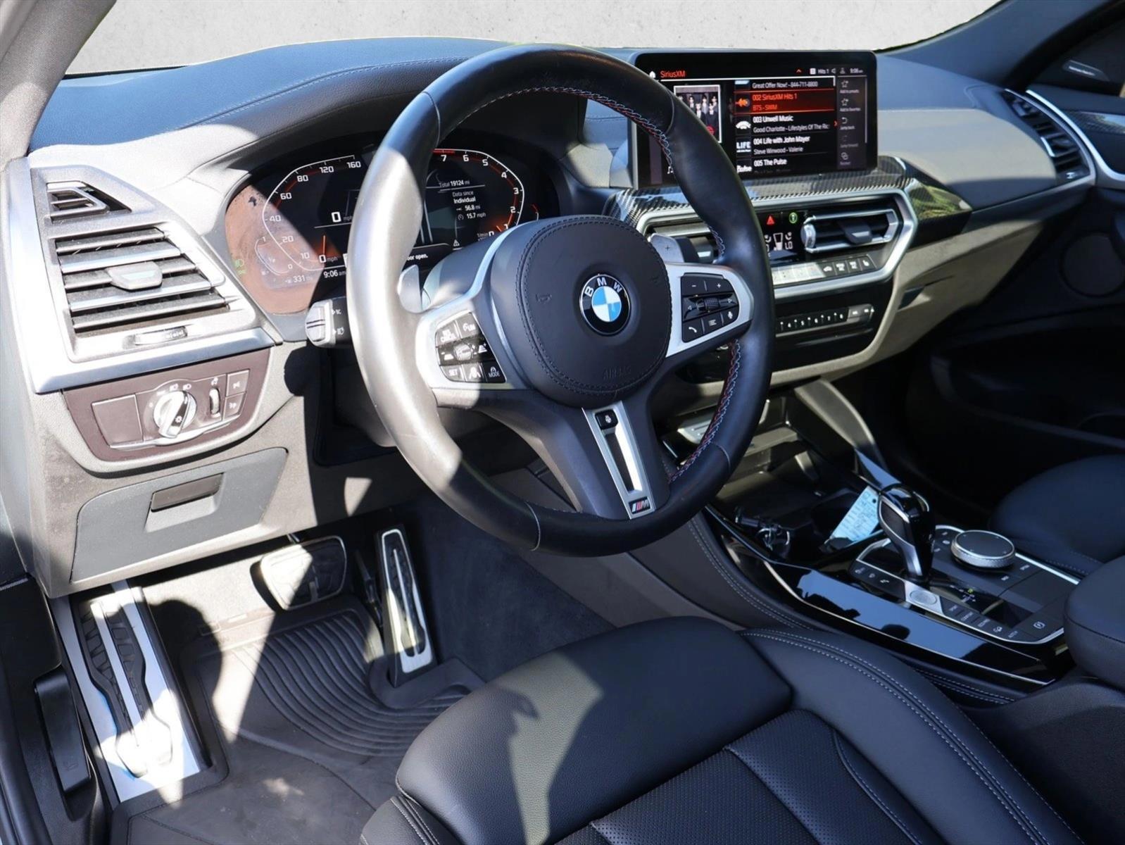 Thumbnail: 2023 BMW X4 - 3