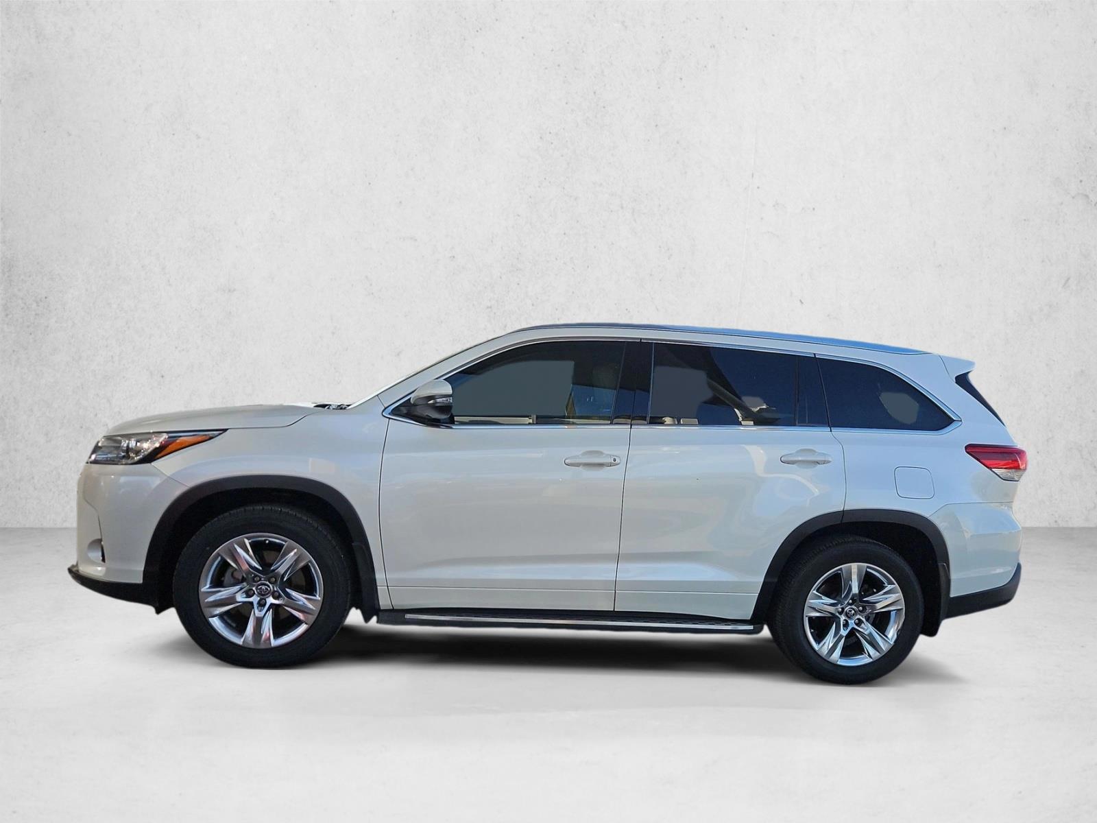 Thumbnail: 2017 Toyota Highlander - 2