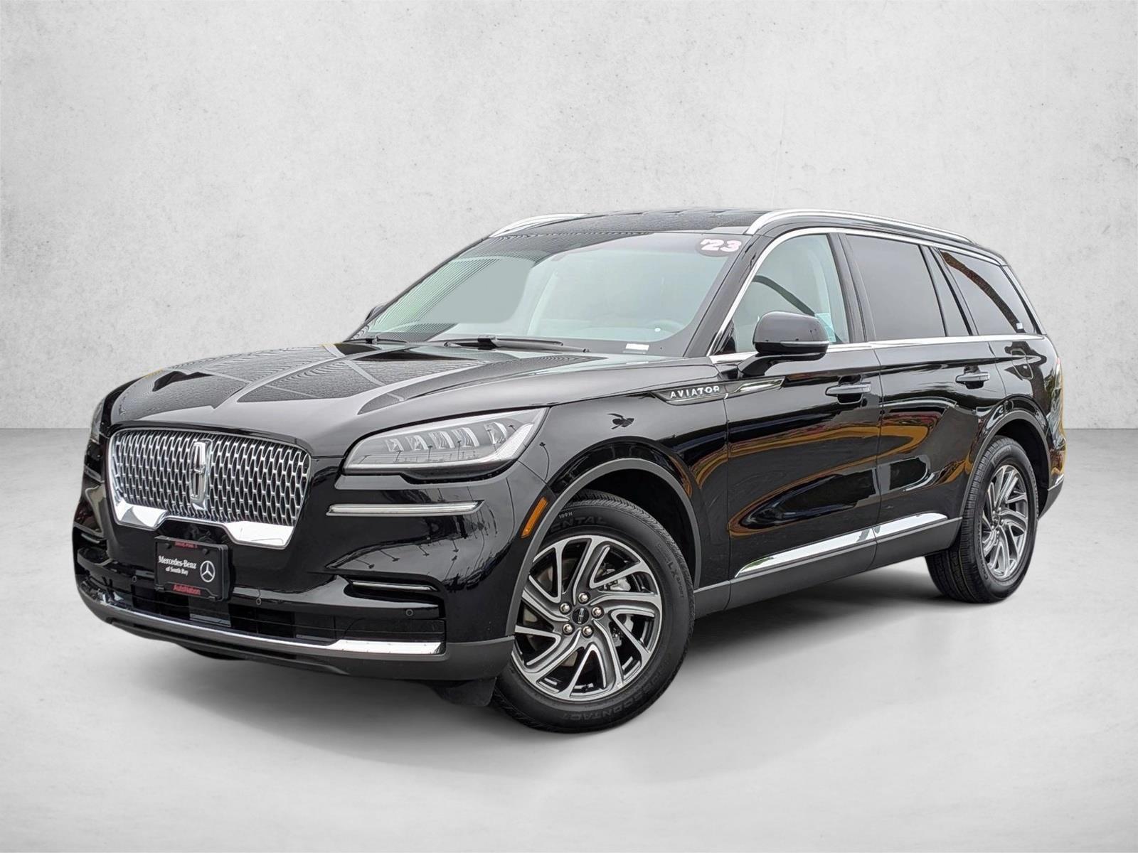 Thumbnail: 2023 Lincoln Aviator - 1