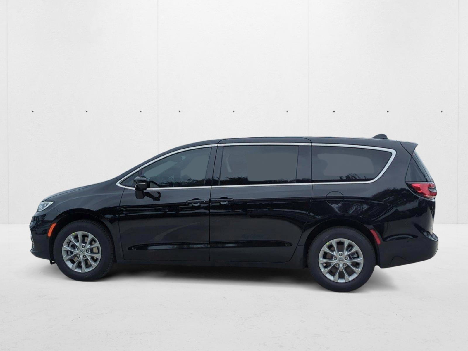 Thumbnail: 2025 Chrysler Pacifica - 2