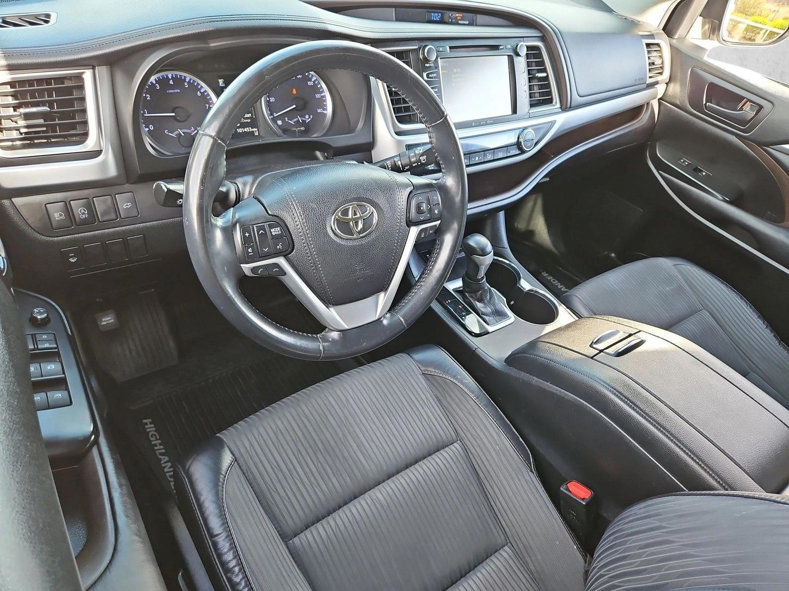 Thumbnail: 2018 Toyota Highlander - 3