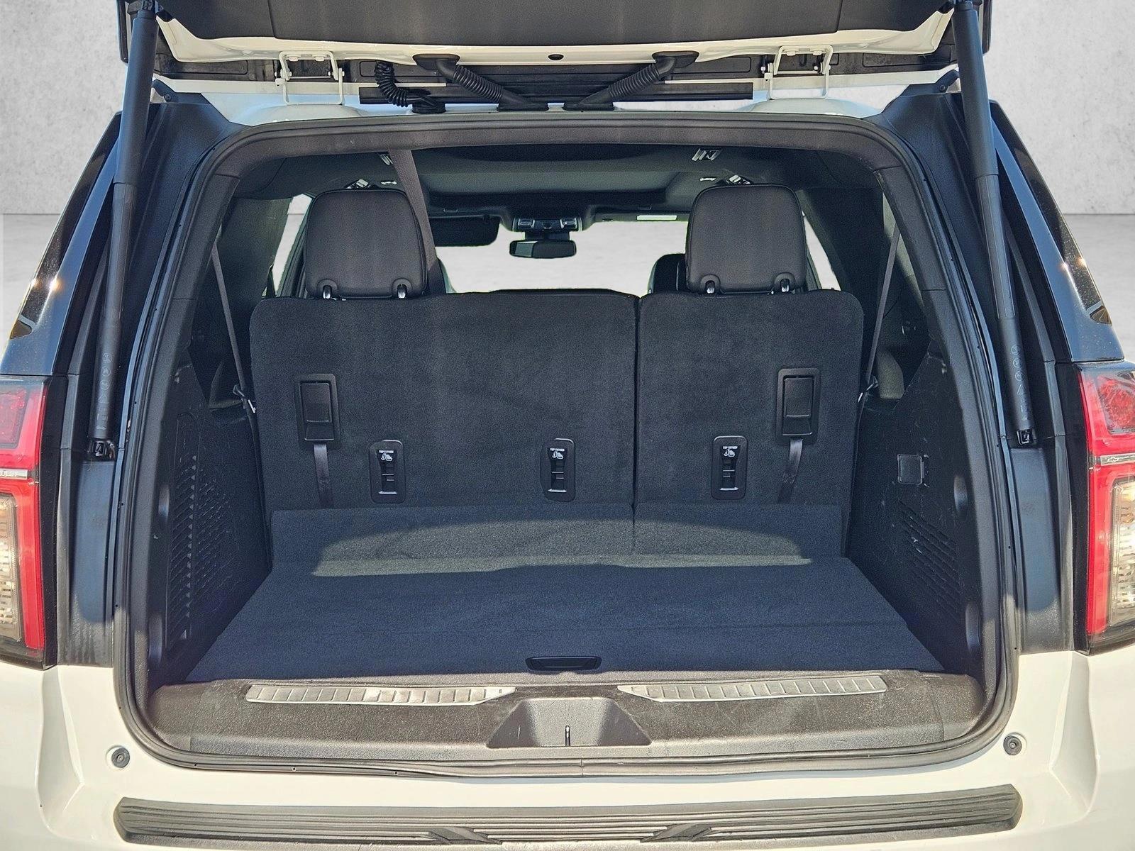 2023 Chevrolet Suburban Z71 - Photo 6