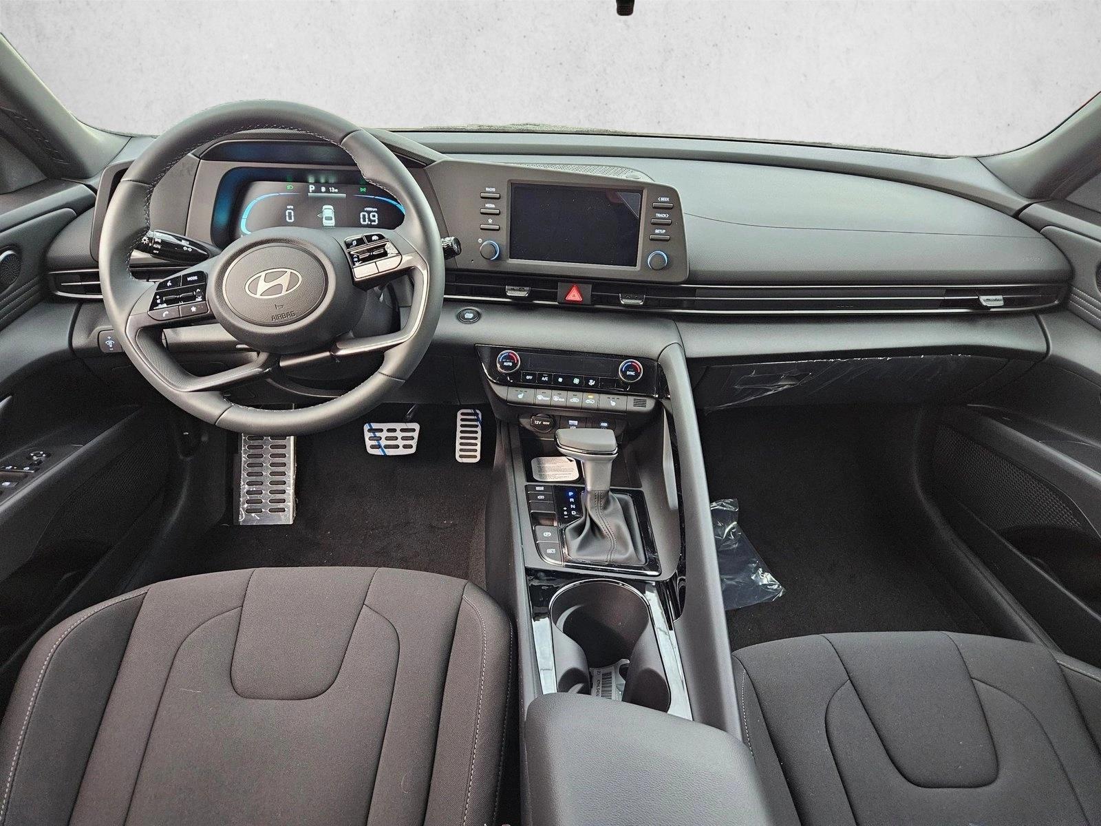 Thumbnail: 2026 Hyundai Elantra - 4