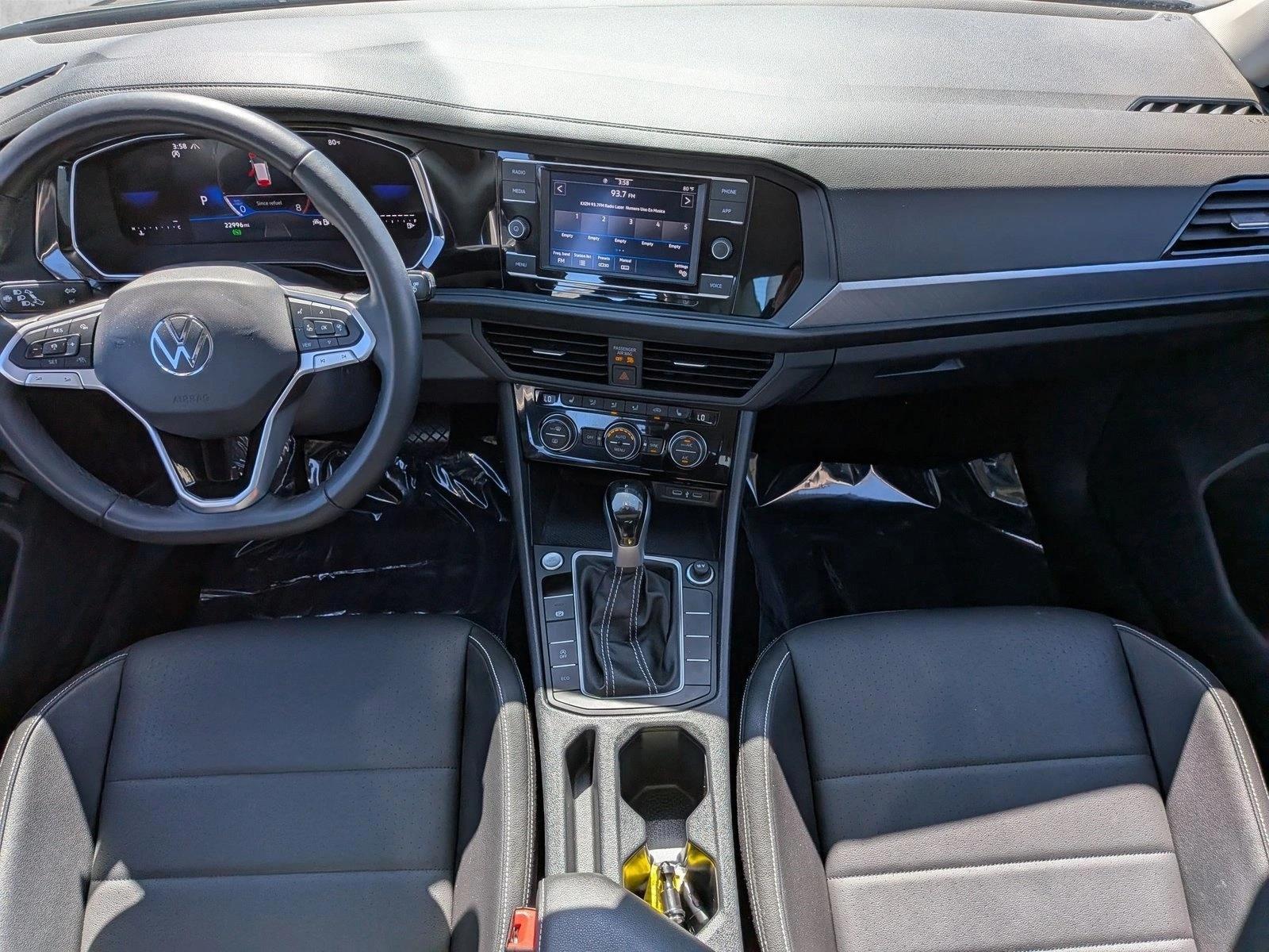 Thumbnail: 2024 Volkswagen Jetta - 3