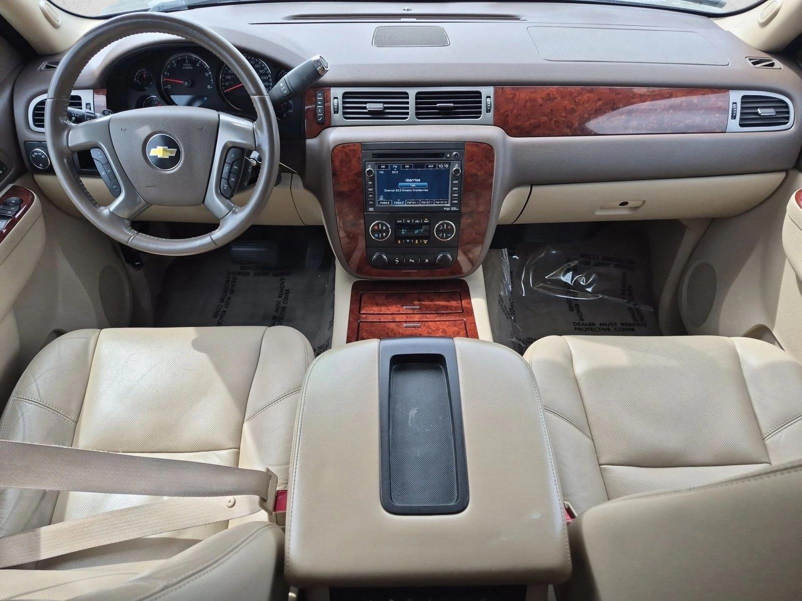 Thumbnail: 2011 Chevrolet Suburban - 4