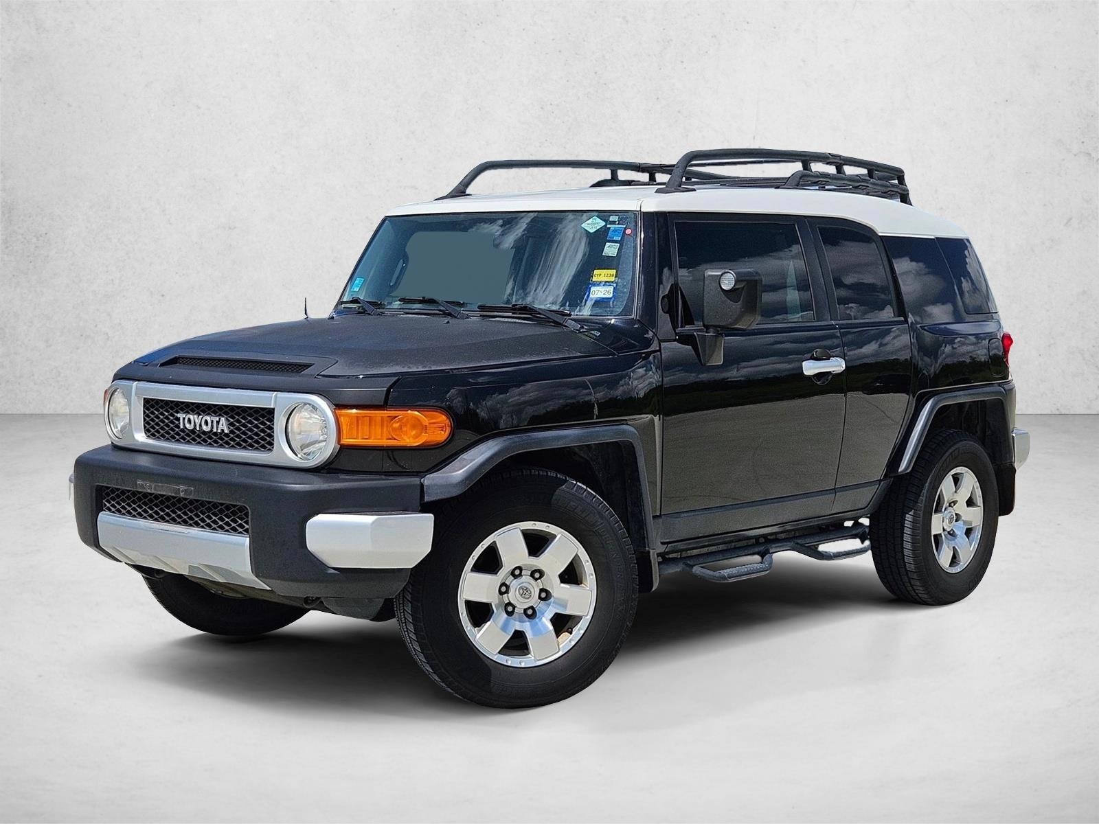 Thumbnail: 2007 Toyota FJ Cruiser - 1