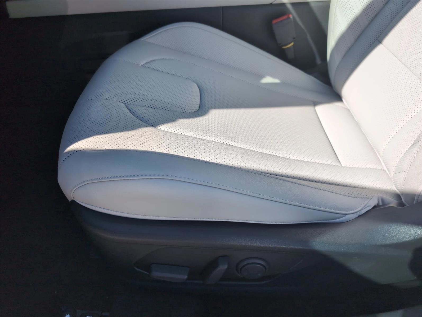 Thumbnail: 2026 Hyundai Elantra - 4