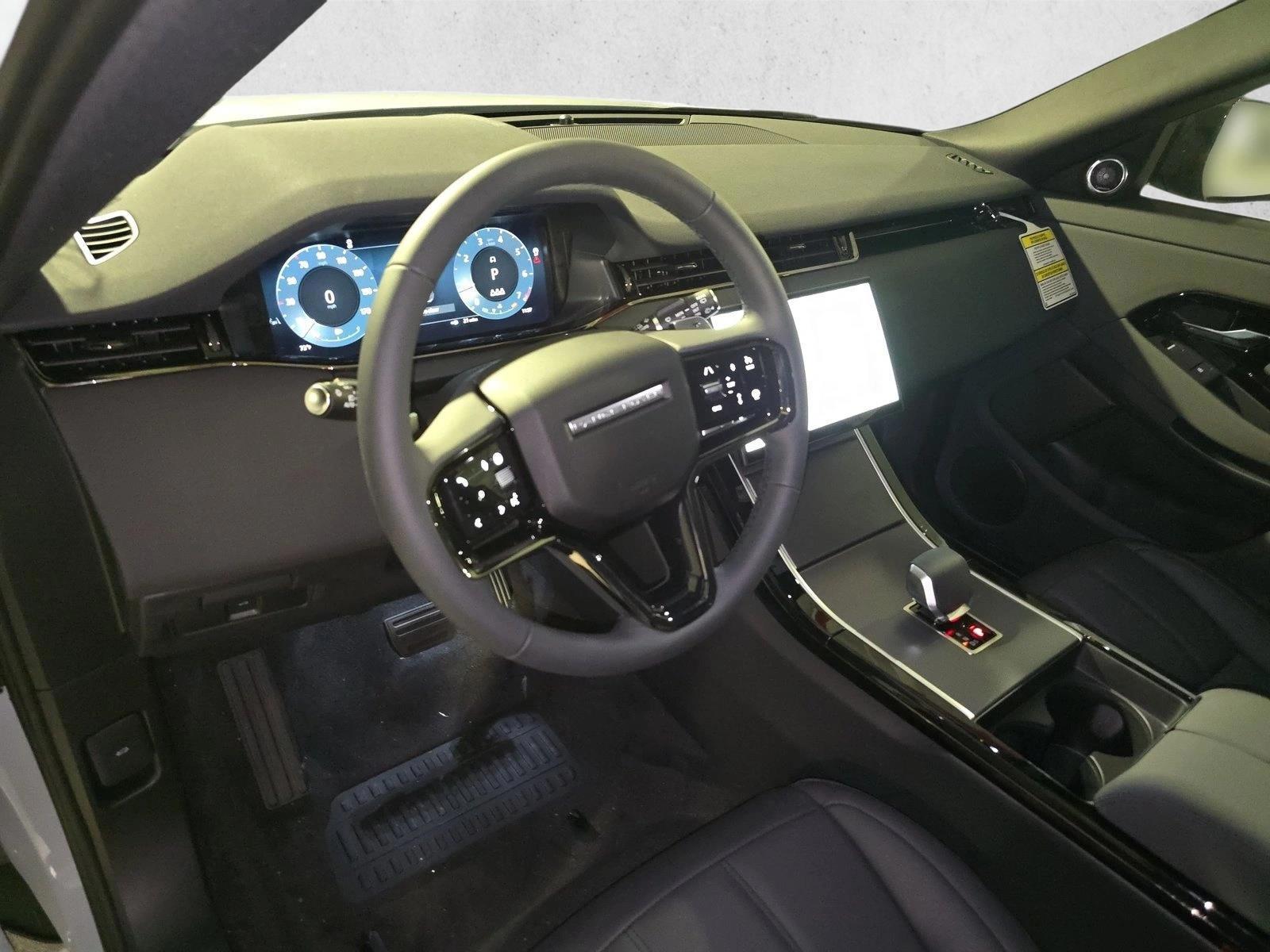 Thumbnail: 2026 Land Rover Range Rover Evoque - 4