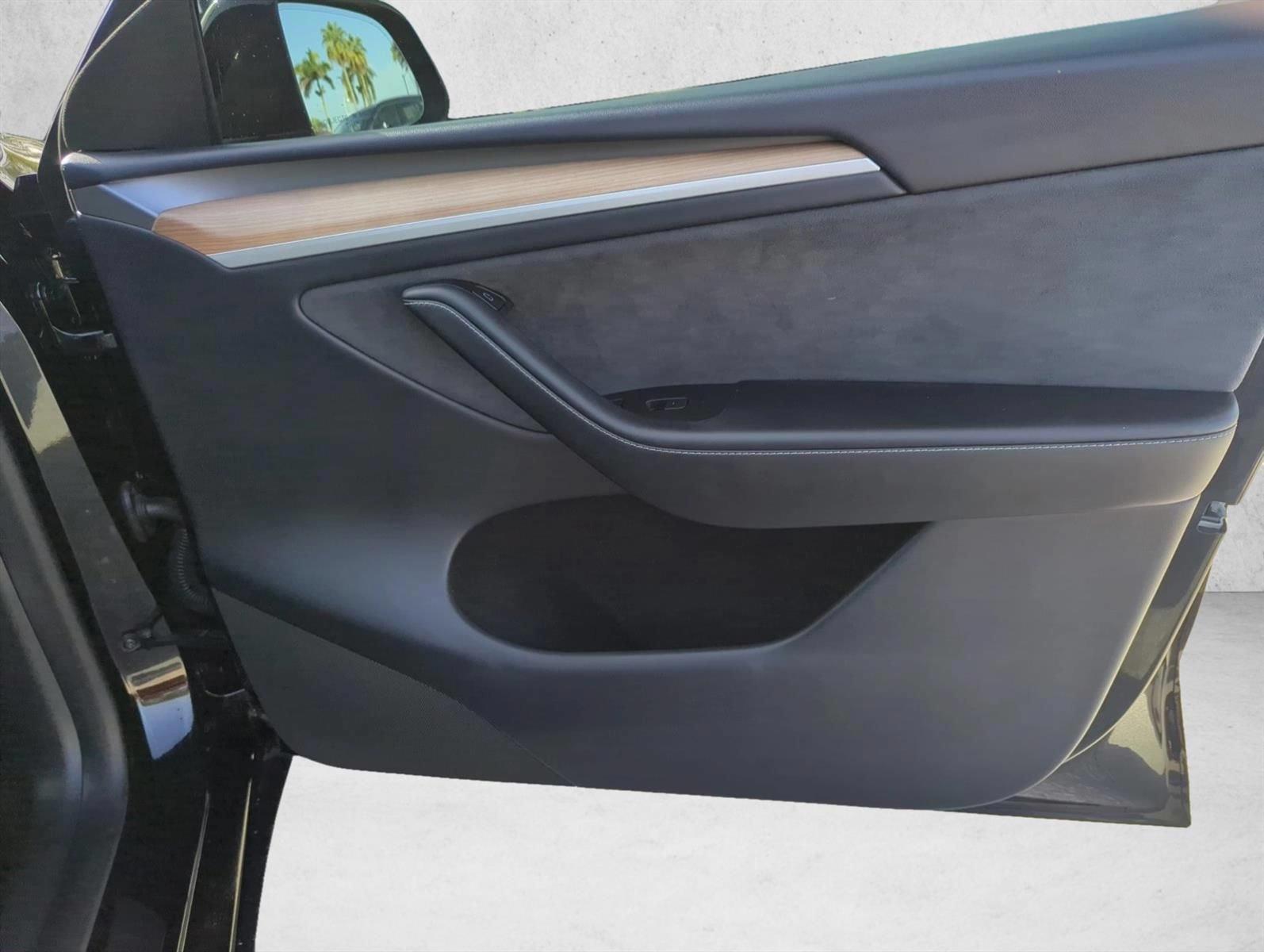 2023 Tesla Model Y Long Range - Photo 26