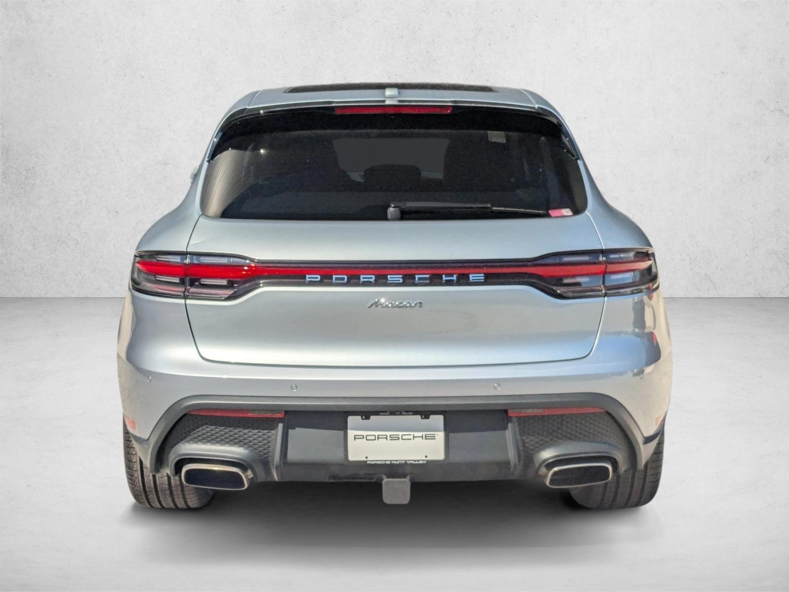 2026 Porsche Macan T - Photo 10