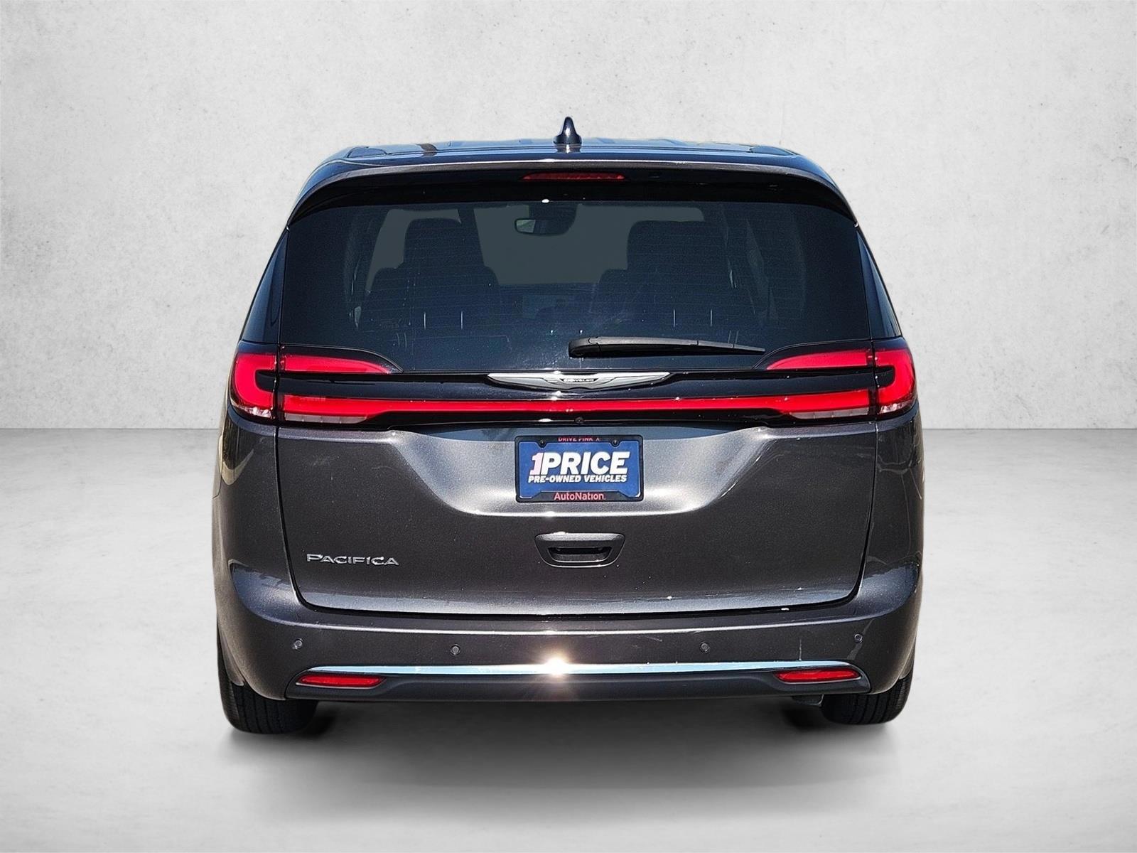 2023 Chrysler Pacifica Touring L - Photo 7