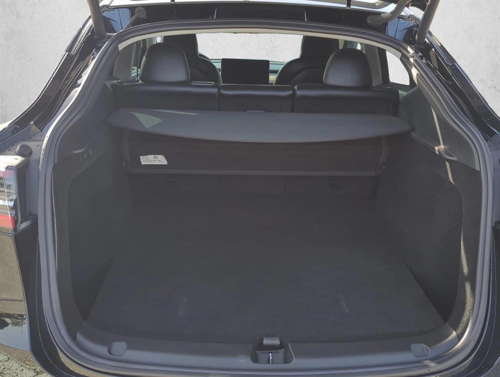 2023 Tesla Model Y Long Range - Photo 22