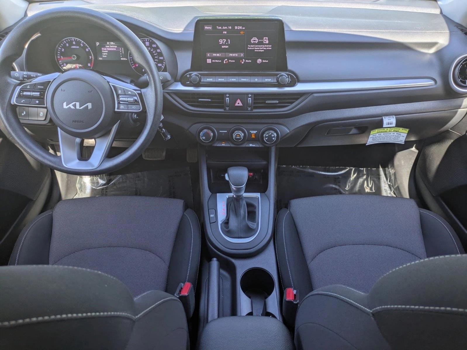 Thumbnail: 2024 Kia Forte - 4