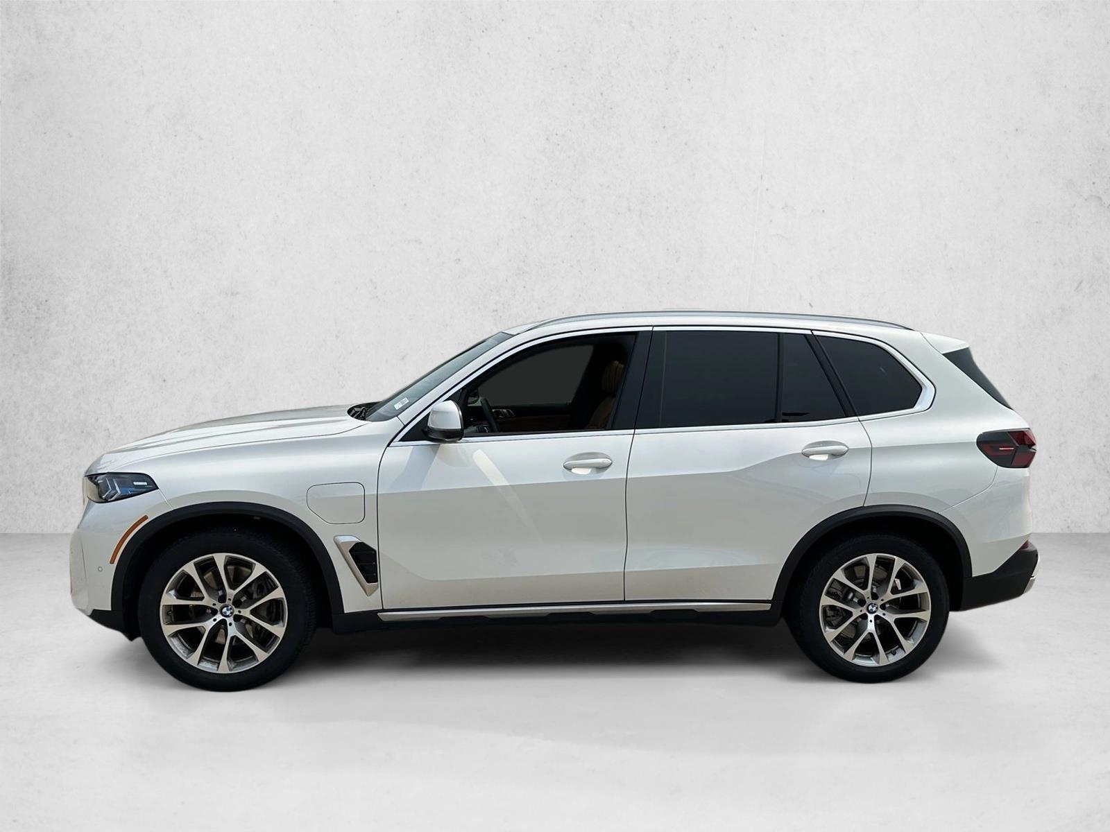 Thumbnail: 2026 BMW X5 - 2