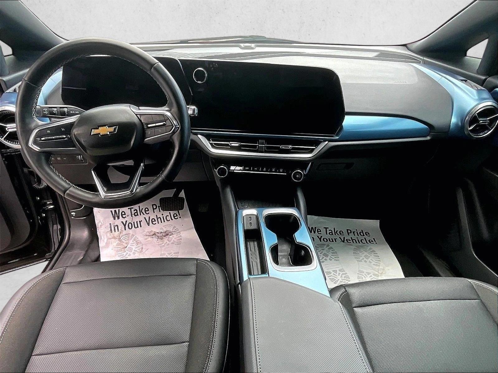 Thumbnail: 2024 Chevrolet Equinox - 3
