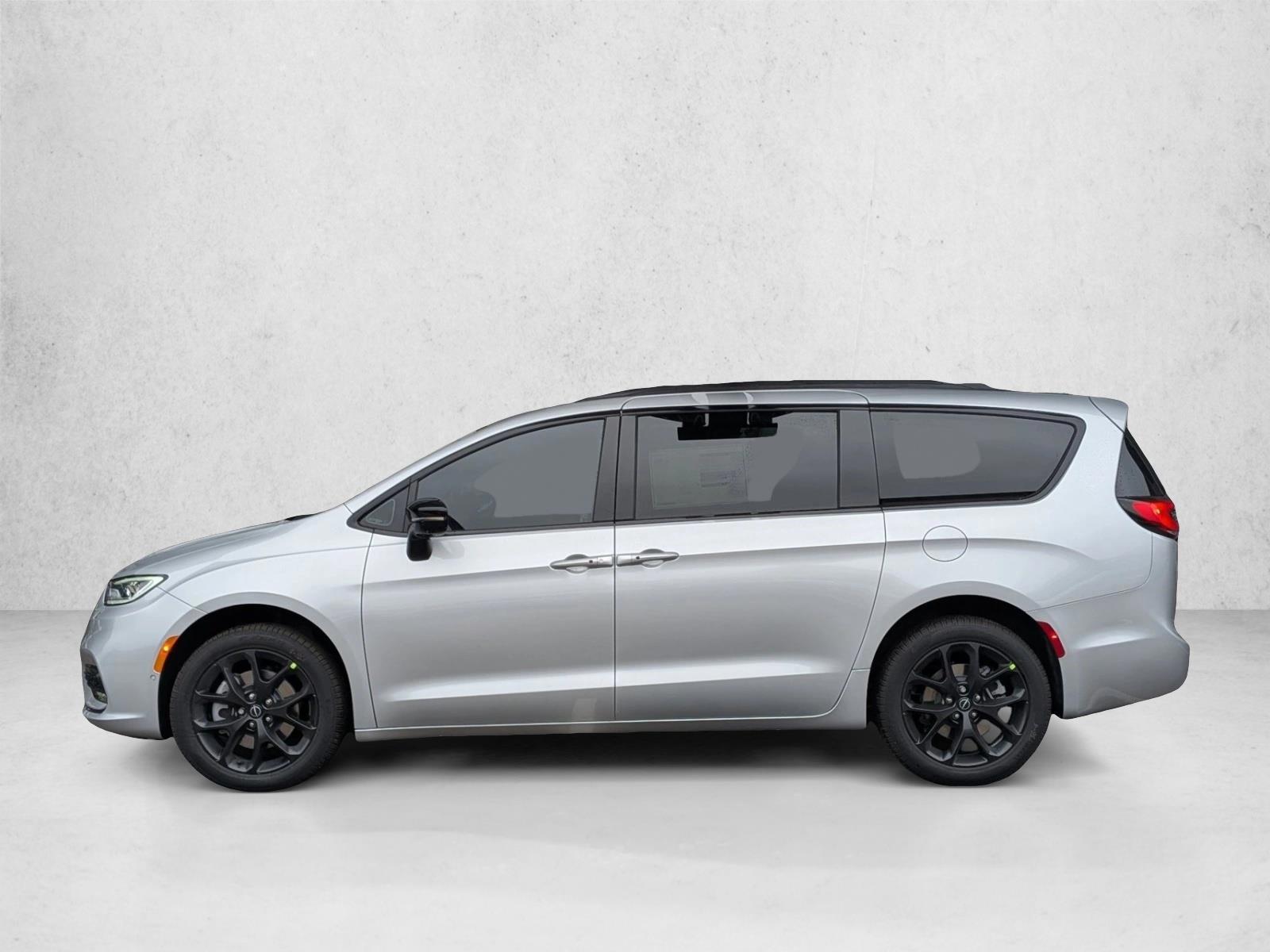 Thumbnail: 2026 Chrysler Pacifica - 2