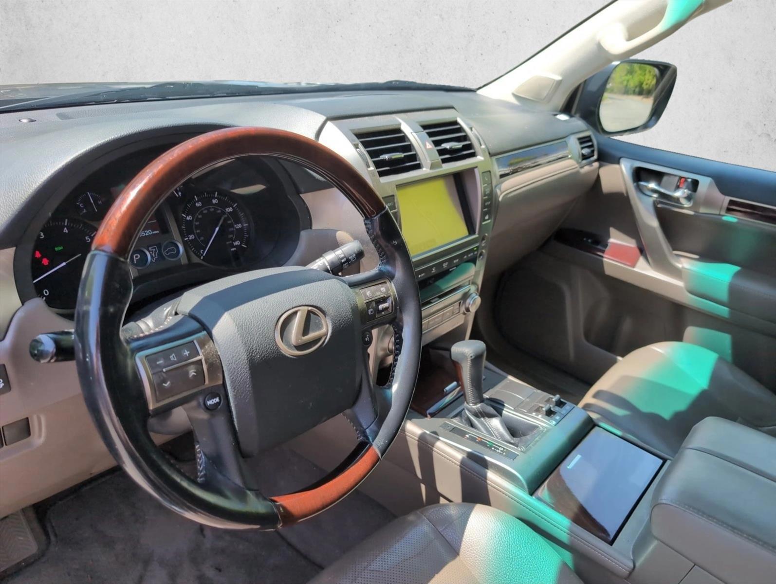 Thumbnail: 2016 Lexus GX - 3