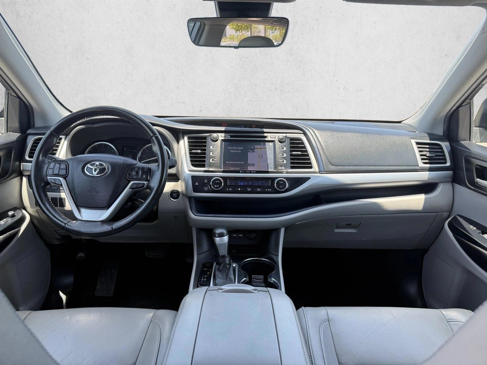 Thumbnail: 2019 Toyota Highlander - 3