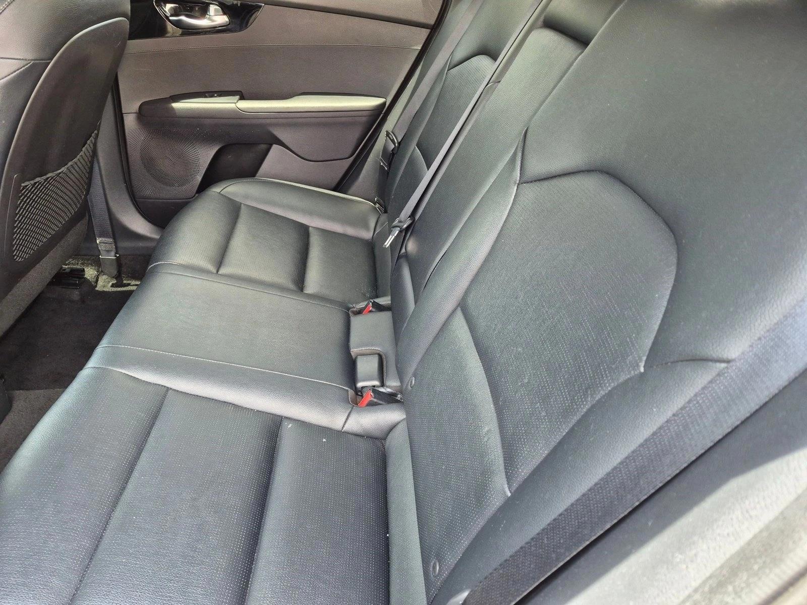 2021 Kia Forte EX - Photo 17