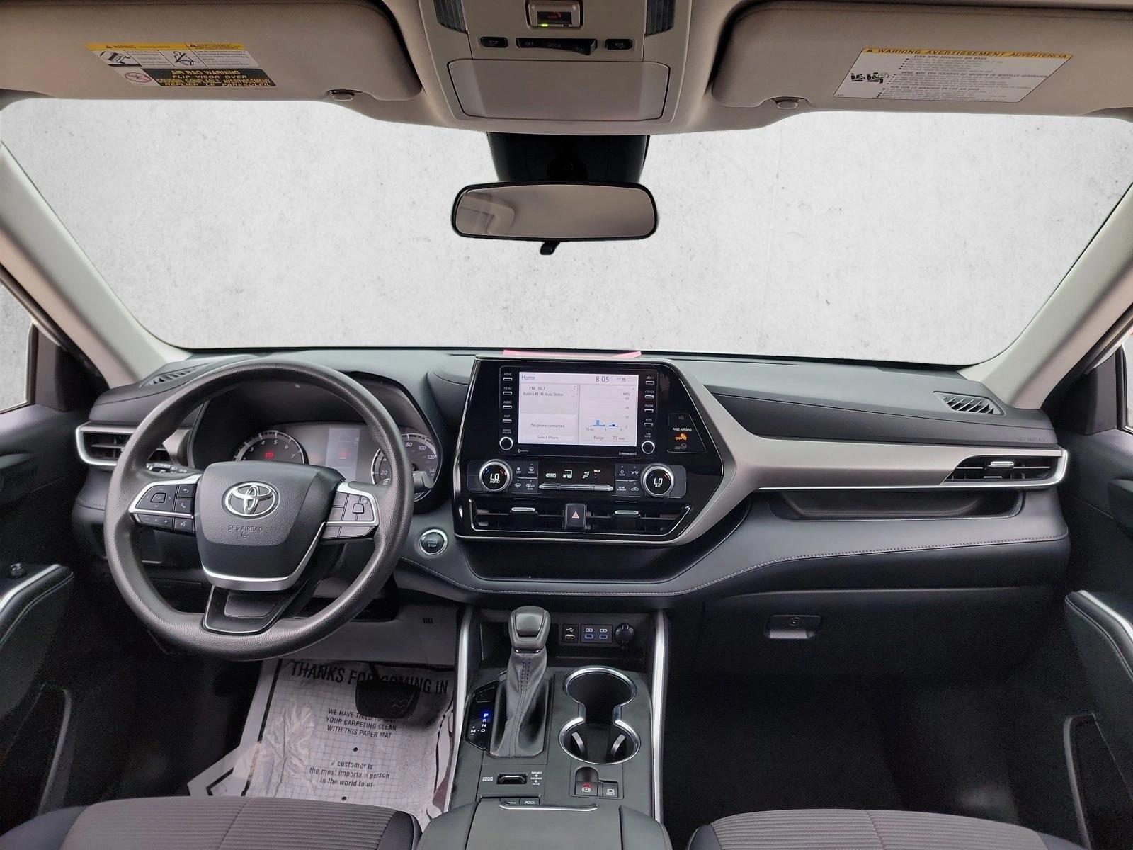 Thumbnail: 2022 Toyota Highlander - 3
