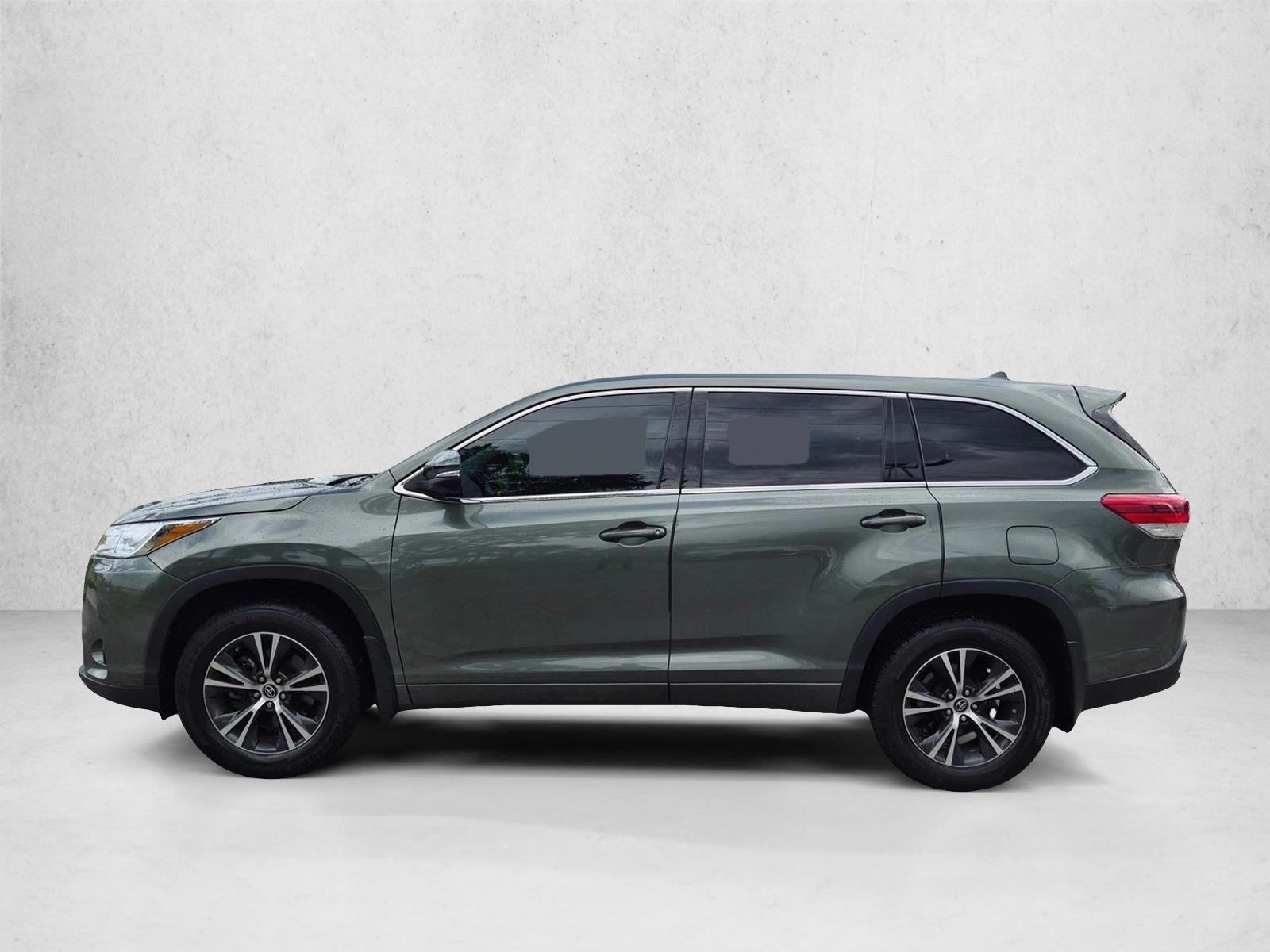 Thumbnail: 2018 Toyota Highlander - 2