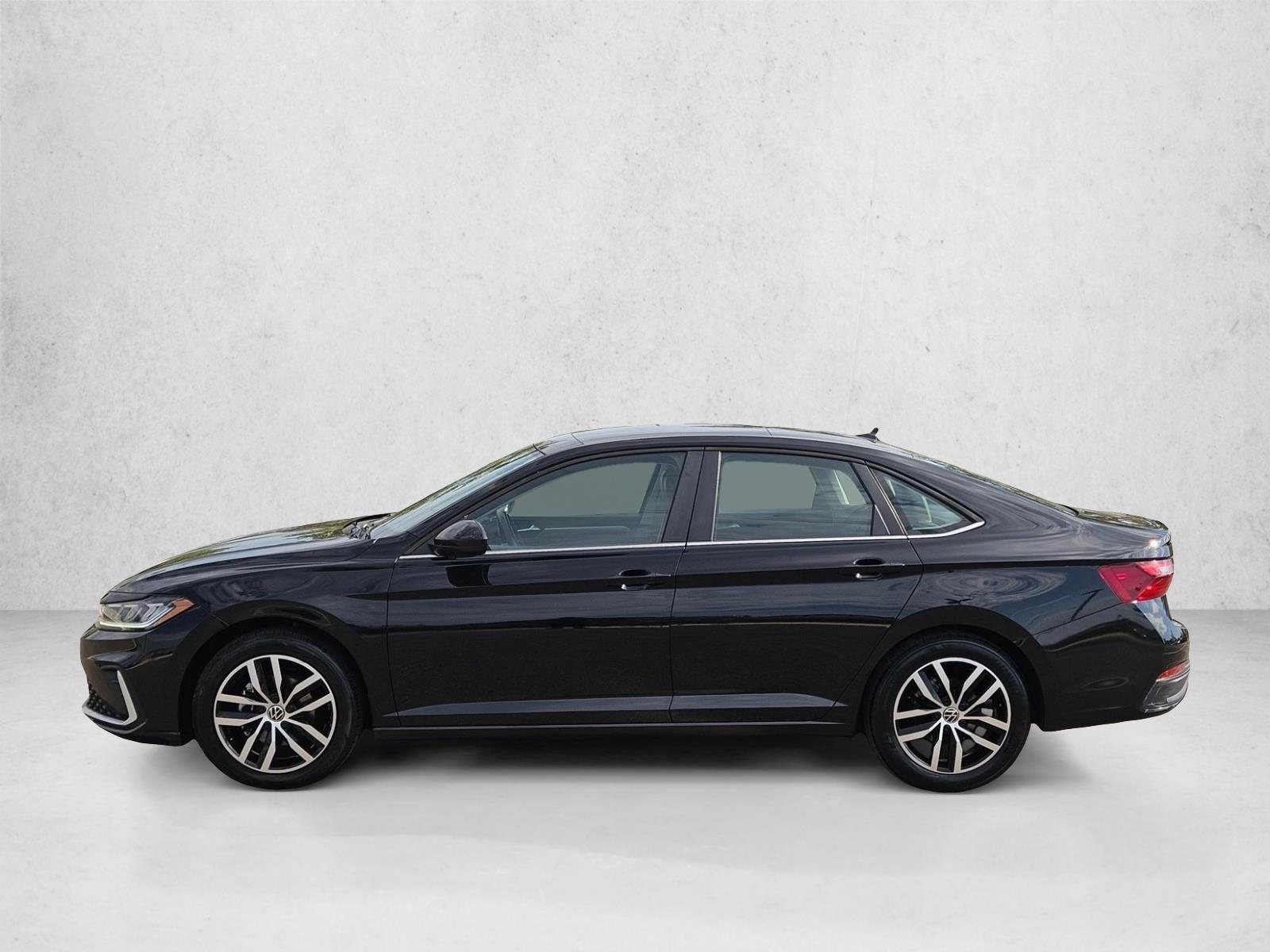 Thumbnail: 2025 Volkswagen Jetta - 2