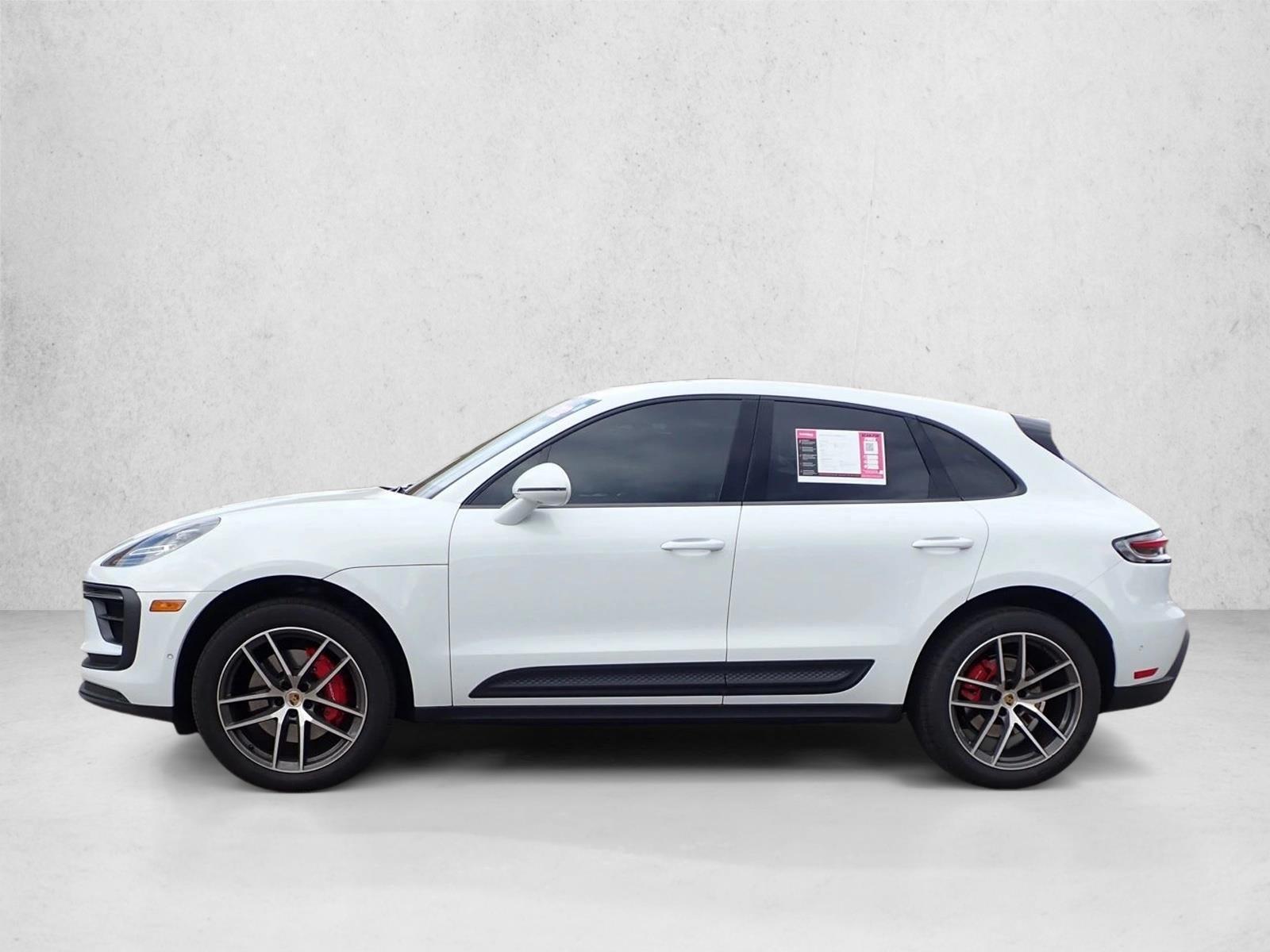 Thumbnail: 2022 Porsche Macan - 2