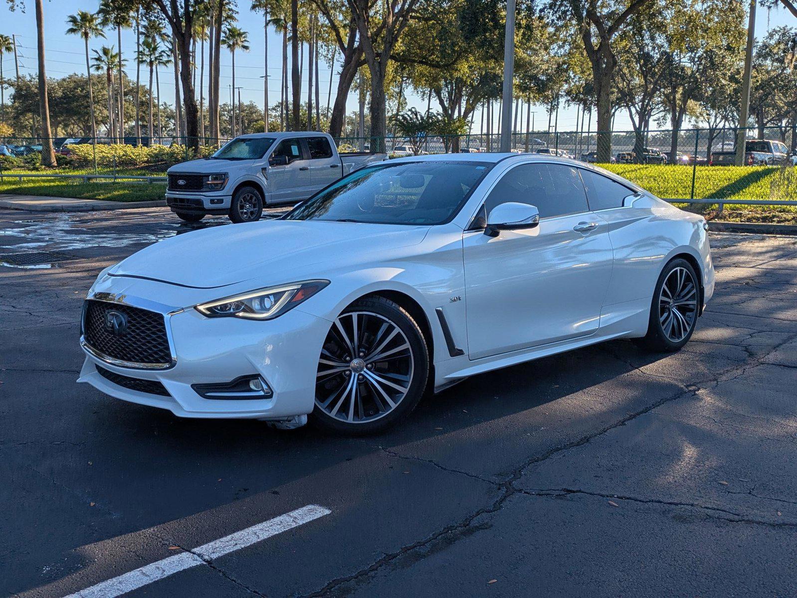 2017 INFINITI Q60 Coupe