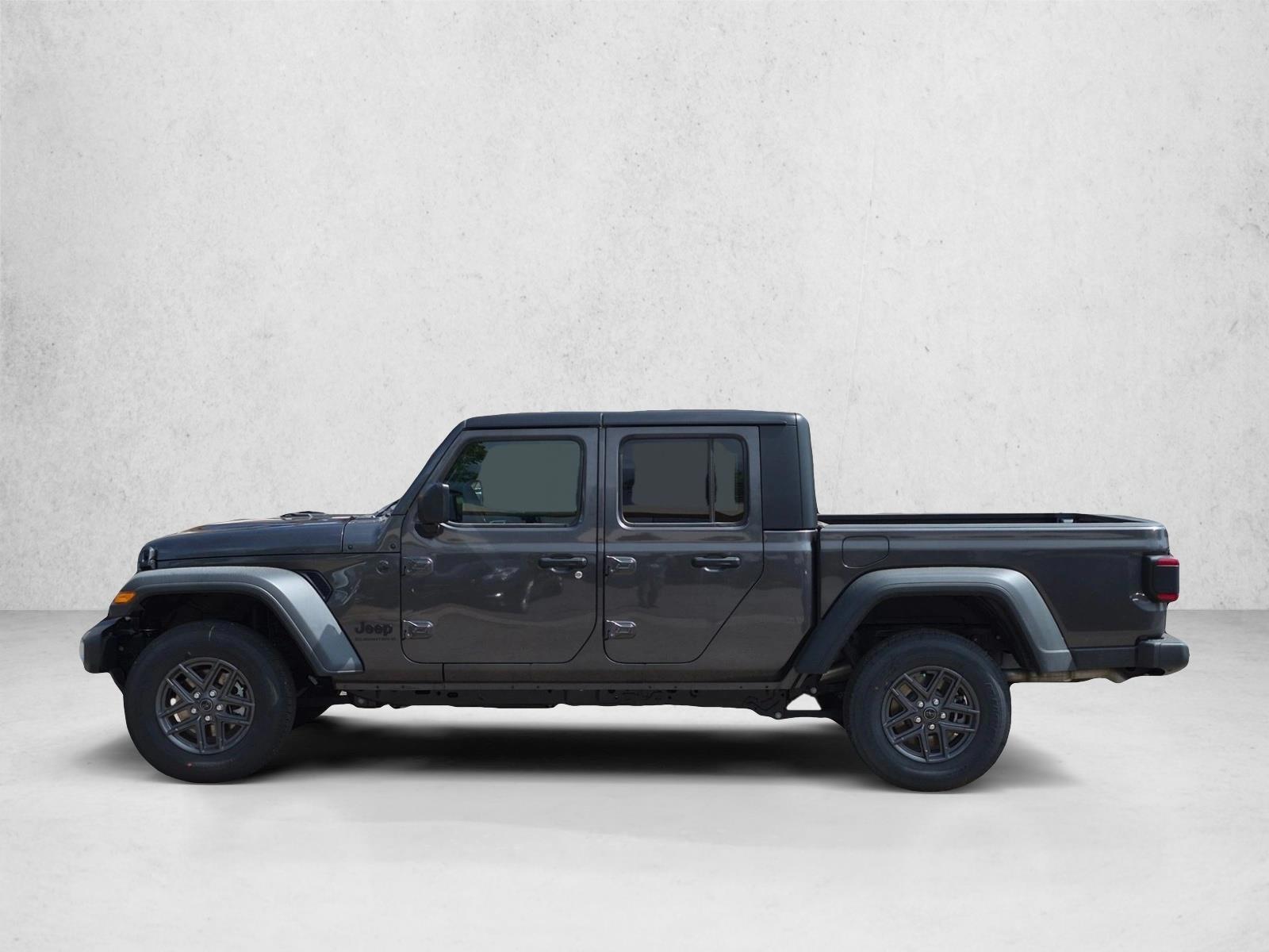 Thumbnail: 2026 Jeep Gladiator - 2