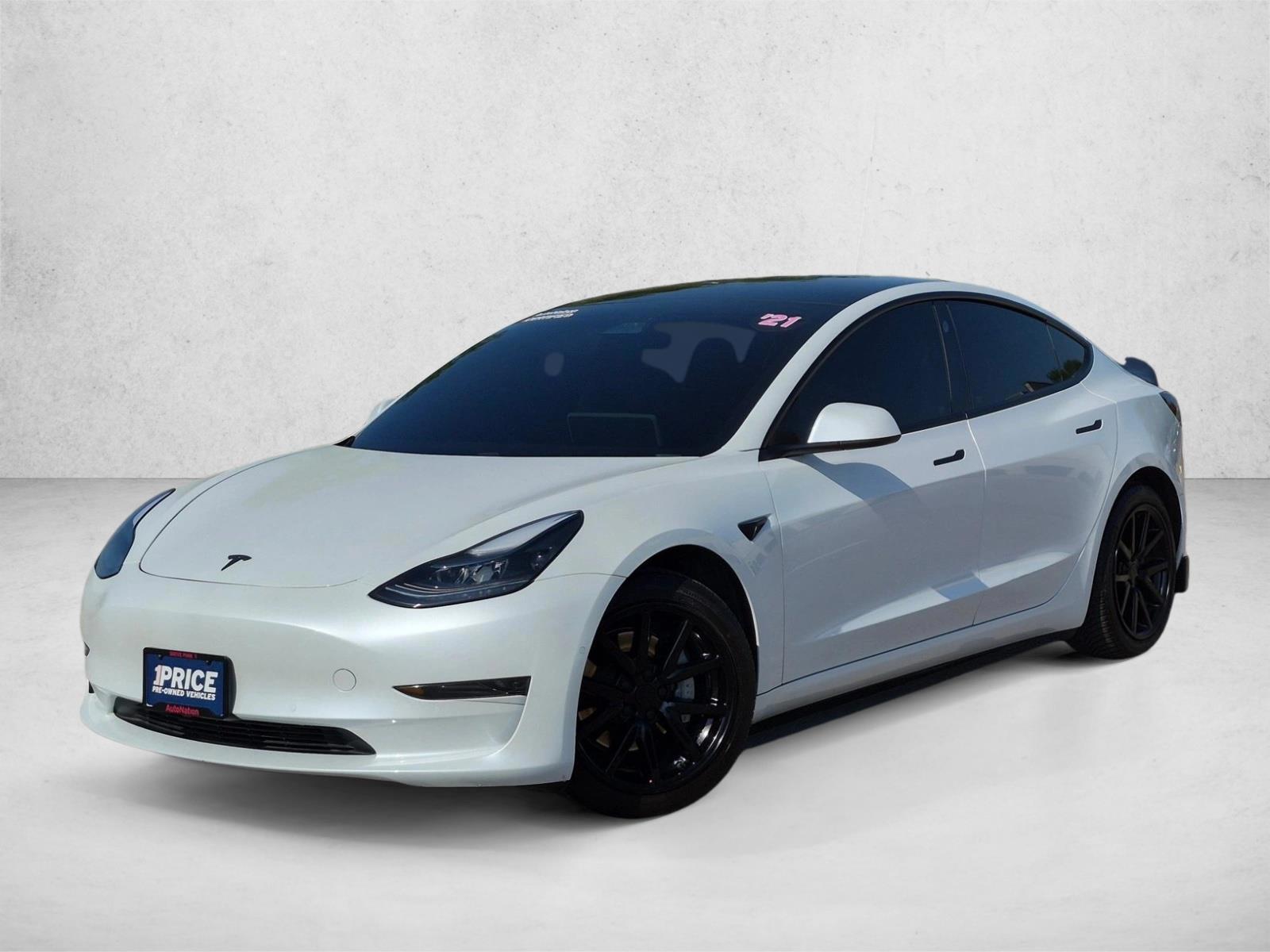 Thumbnail: 2021 Tesla Model 3 - 1