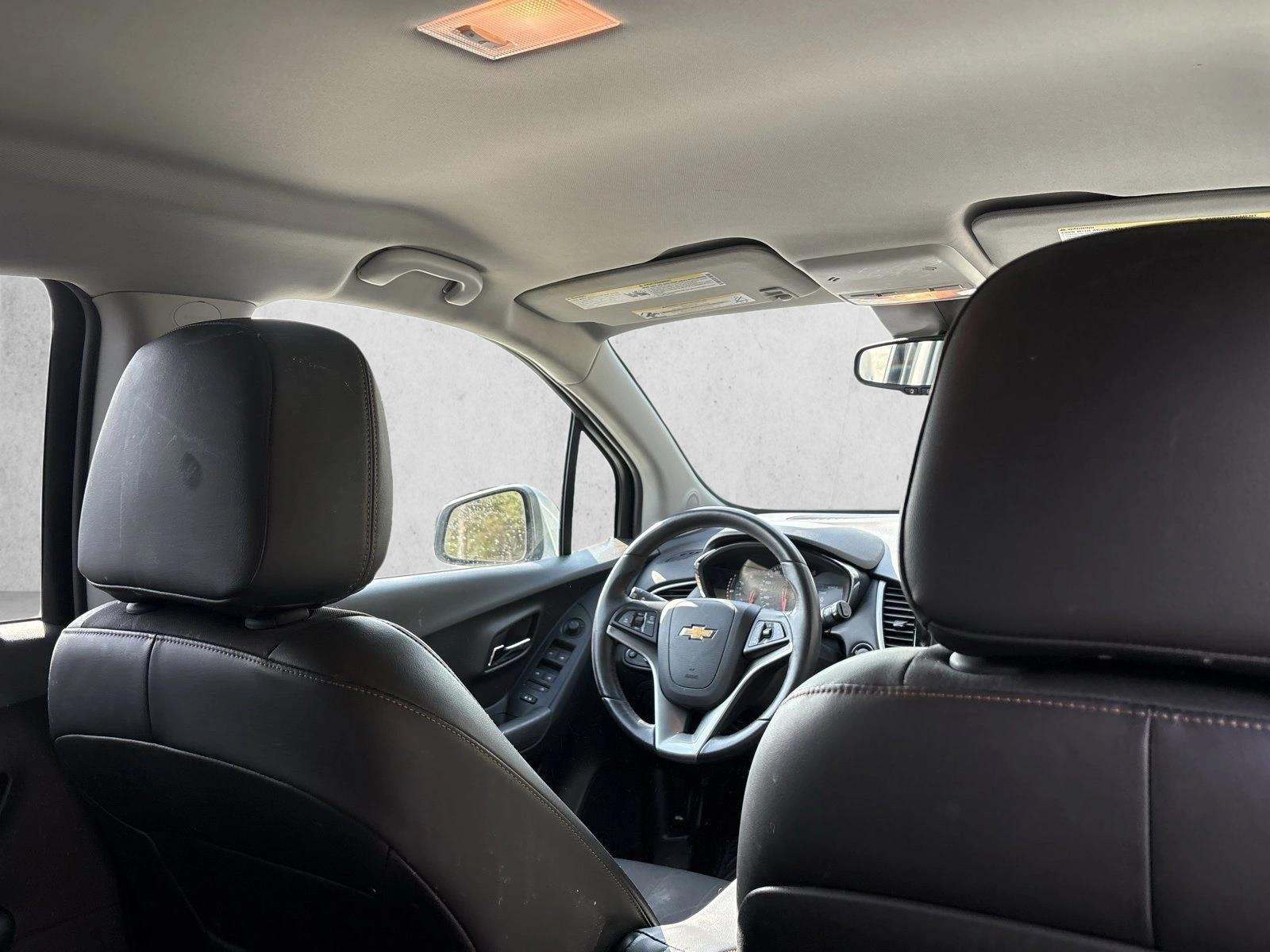 Thumbnail: 2017 Chevrolet Trax - 4
